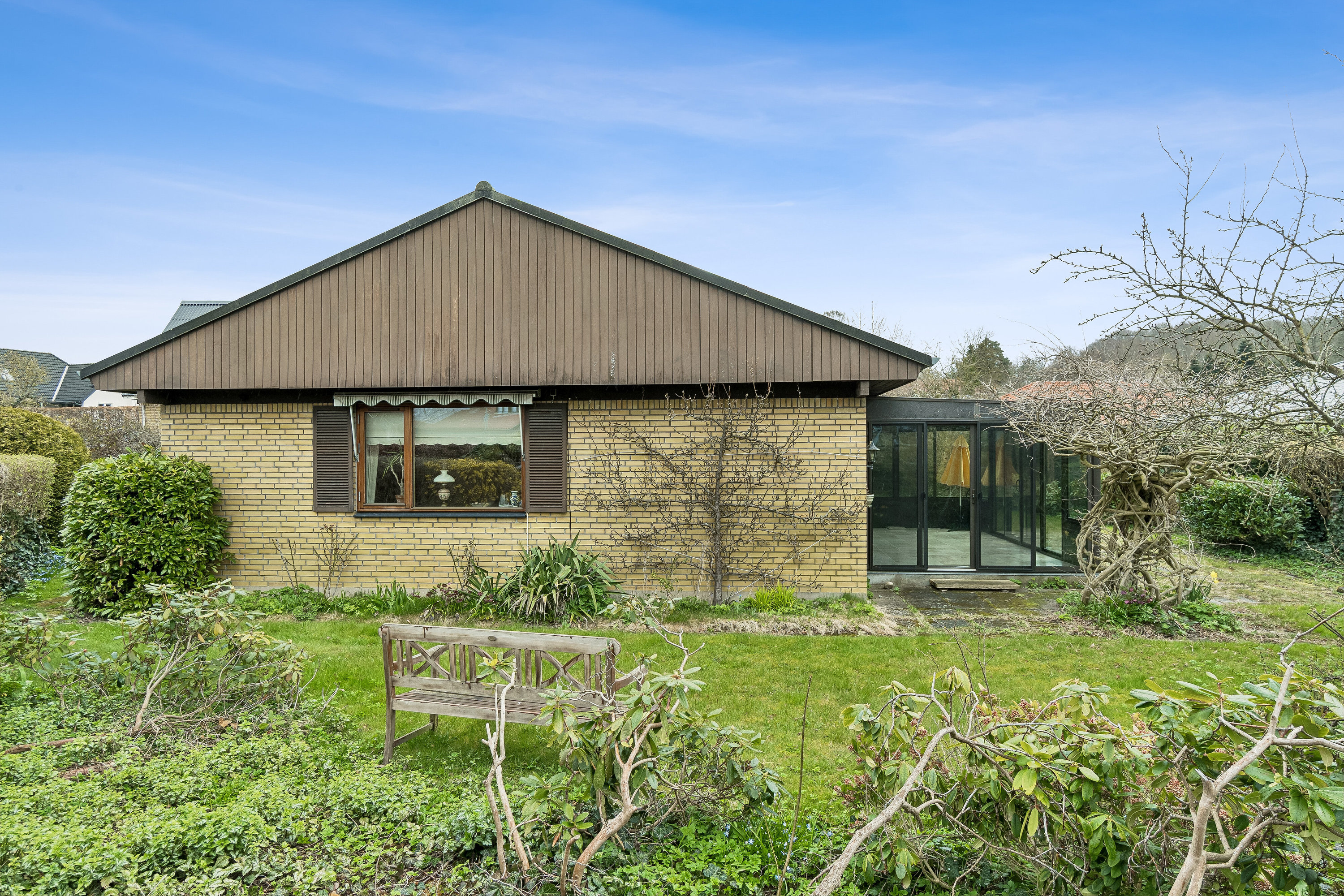 Fremhævet set fra haven billede i fuldskærmstilstand. Billede af Etterbjergvej 24, 4200 Slagelse