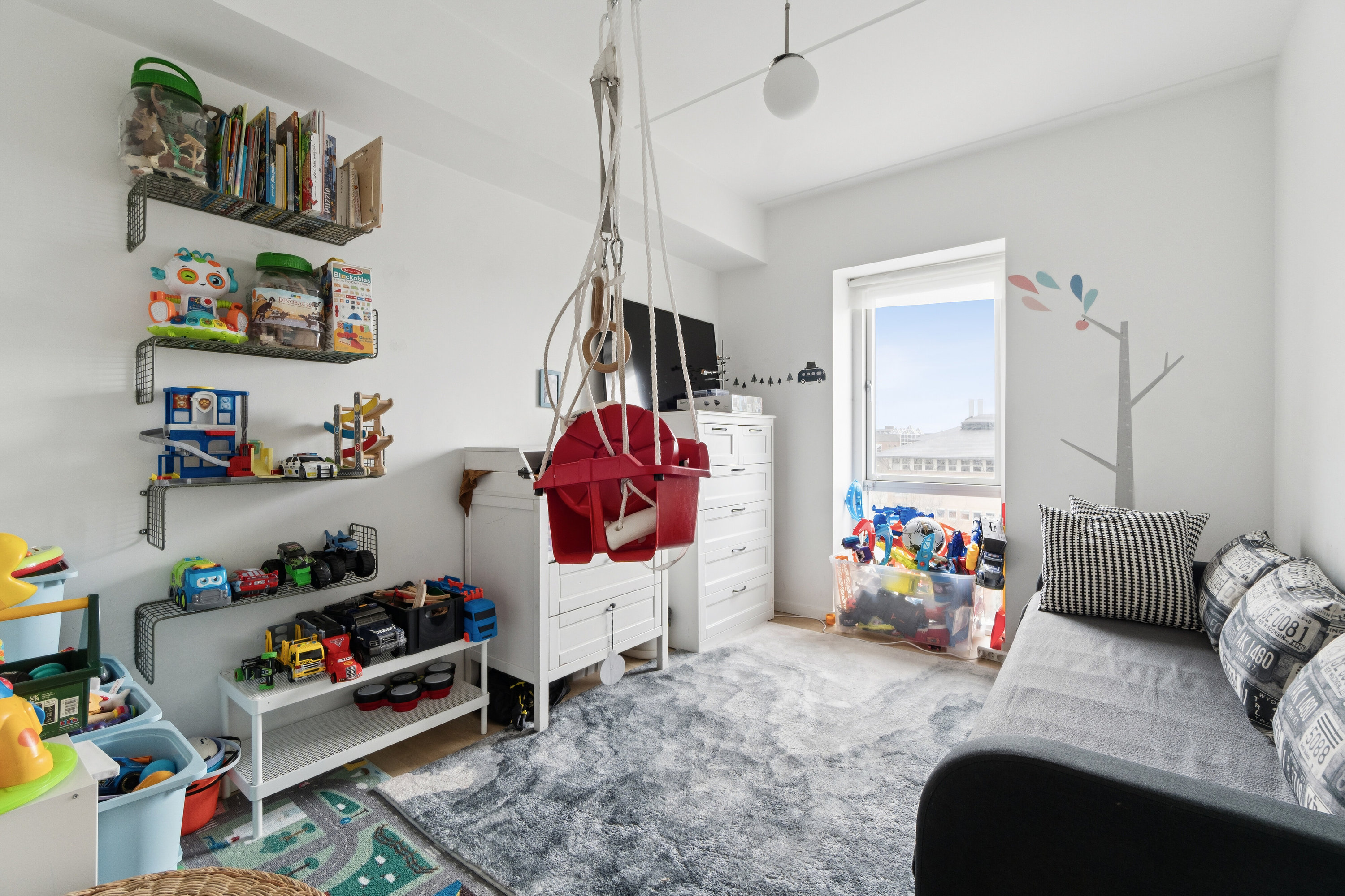 Fremhævet stue billede i fuldskærmstilstand. Billede af Kirkebjerg Parkvej 2A, 4. tv., 2600 Glostrup