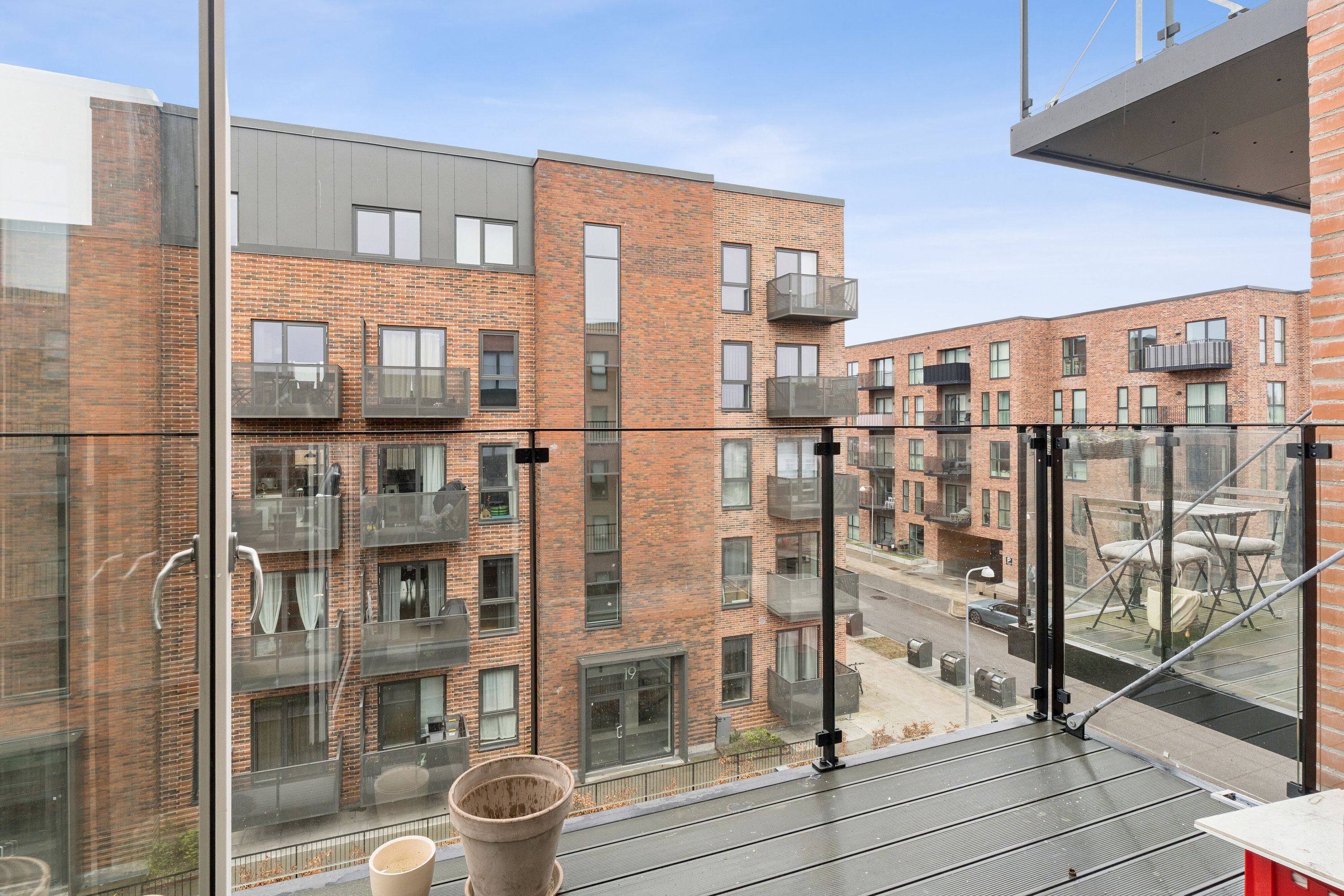 Fremhævet altan billede i fuldskærmstilstand. Billede af Kirkebjerg Parkvej 10B, 3. th., 2605 Brøndby