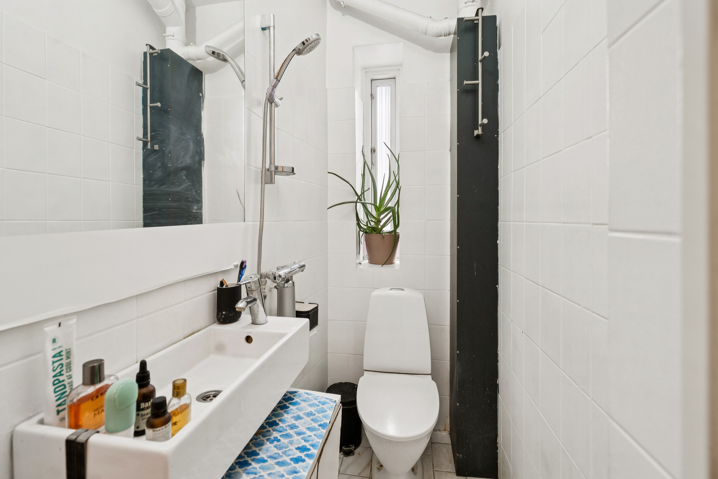 Fremhævet badeværelse billede i fuldskærmstilstand. Billede af Messinavej 12, st.. th., 2300 København S