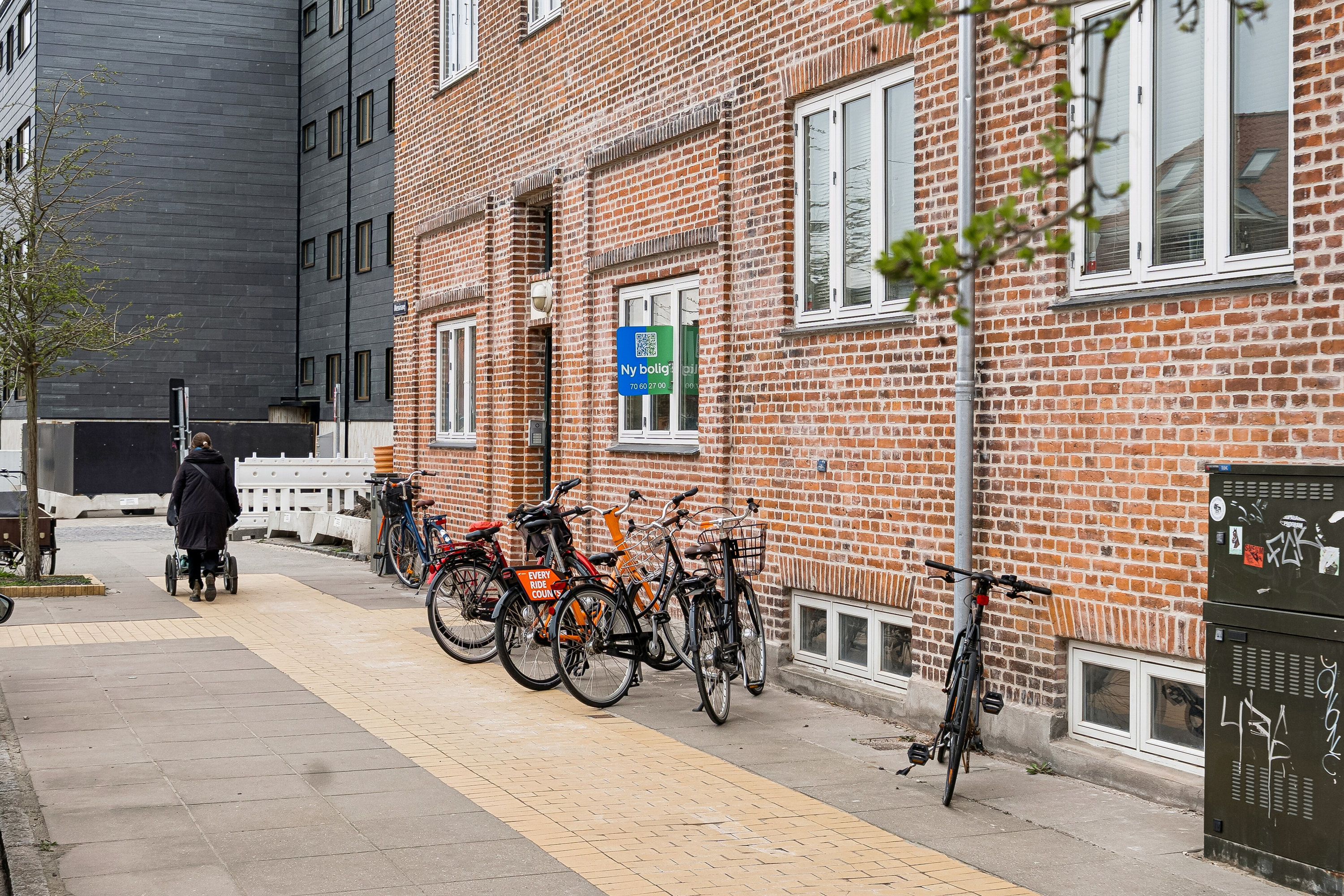 Fremhævet udendørs billede i fuldskærmstilstand. Billede af Messinavej 12, st.. th., 2300 København S