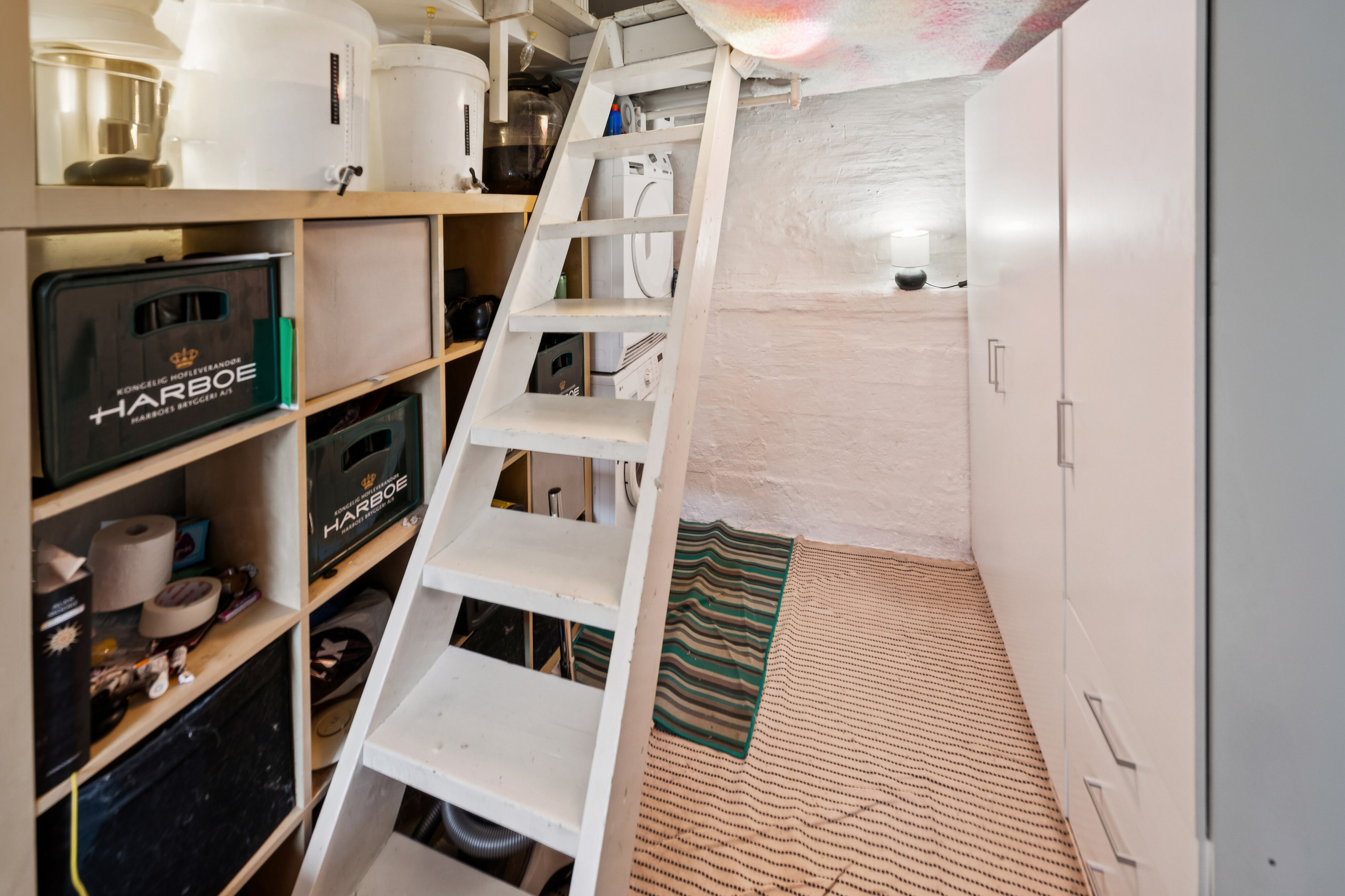 Fremhævet trappe billede i fuldskærmstilstand. Billede af Messinavej 12, st.. th., 2300 København S