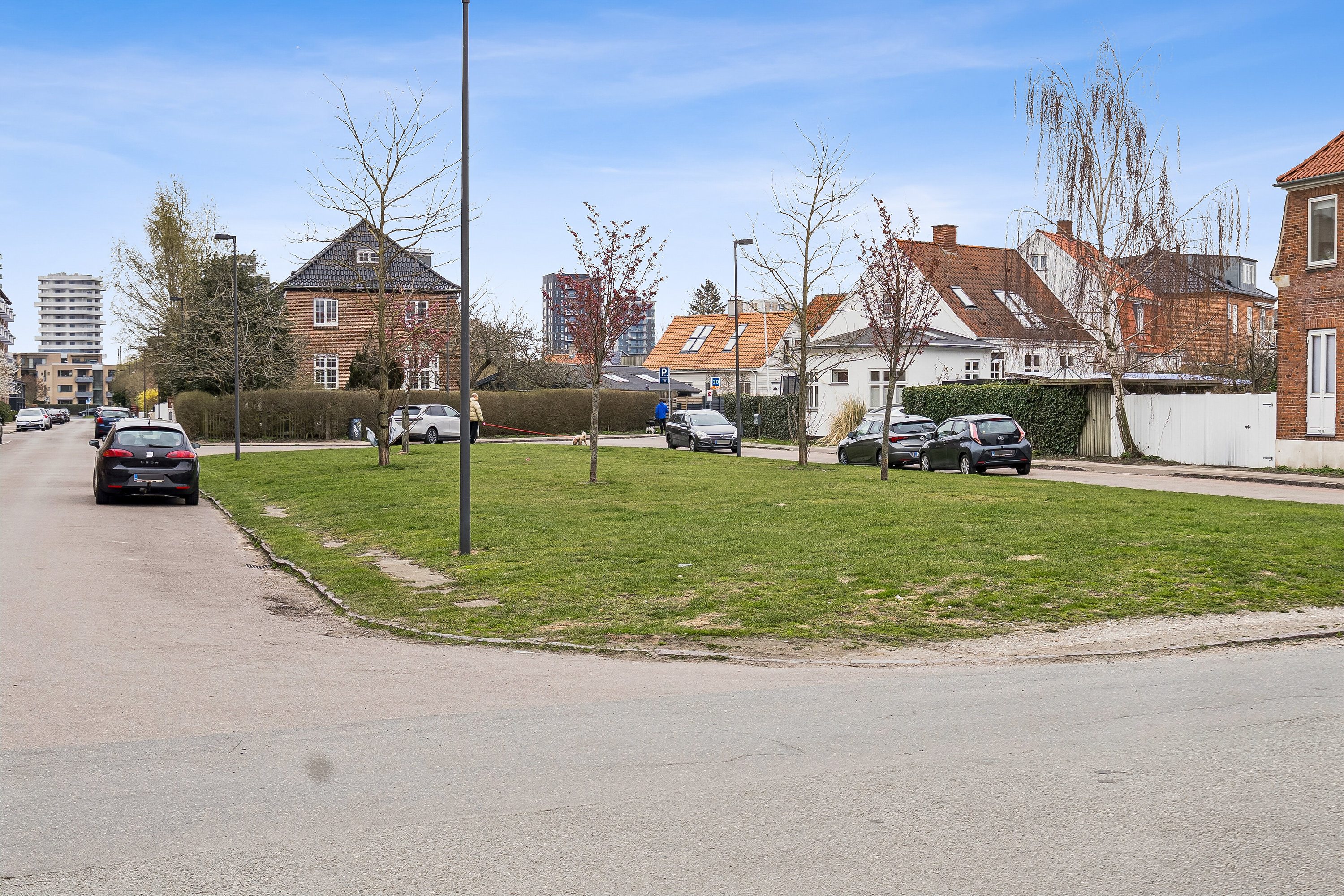 Fremhævet udendørs billede i fuldskærmstilstand. Billede af Messinavej 12, st.. th., 2300 København S