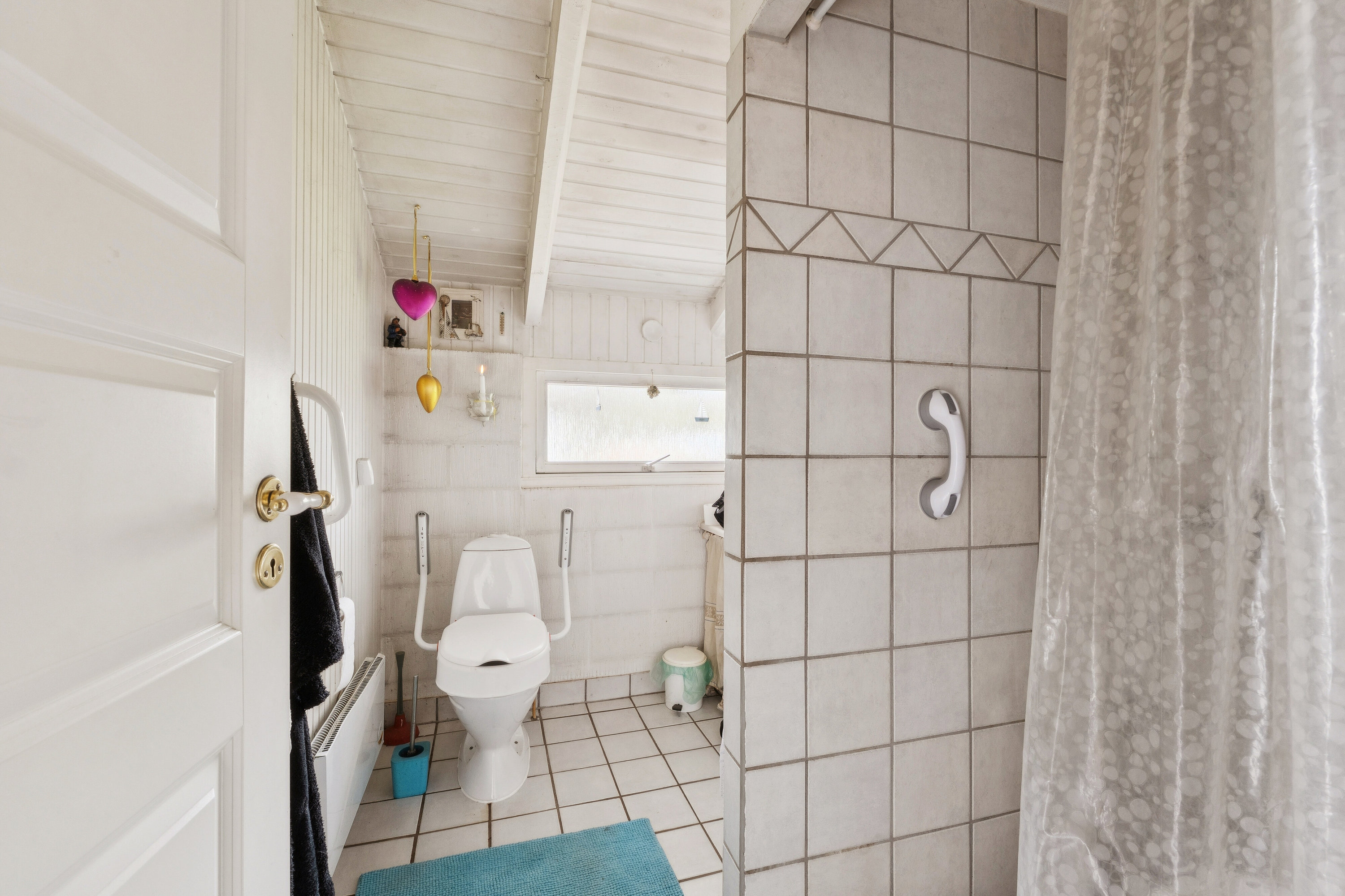 Fremhævet badeværelse billede i fuldskærmstilstand. Billede af Firhøjvej 5, Serup, 7790 Thyholm