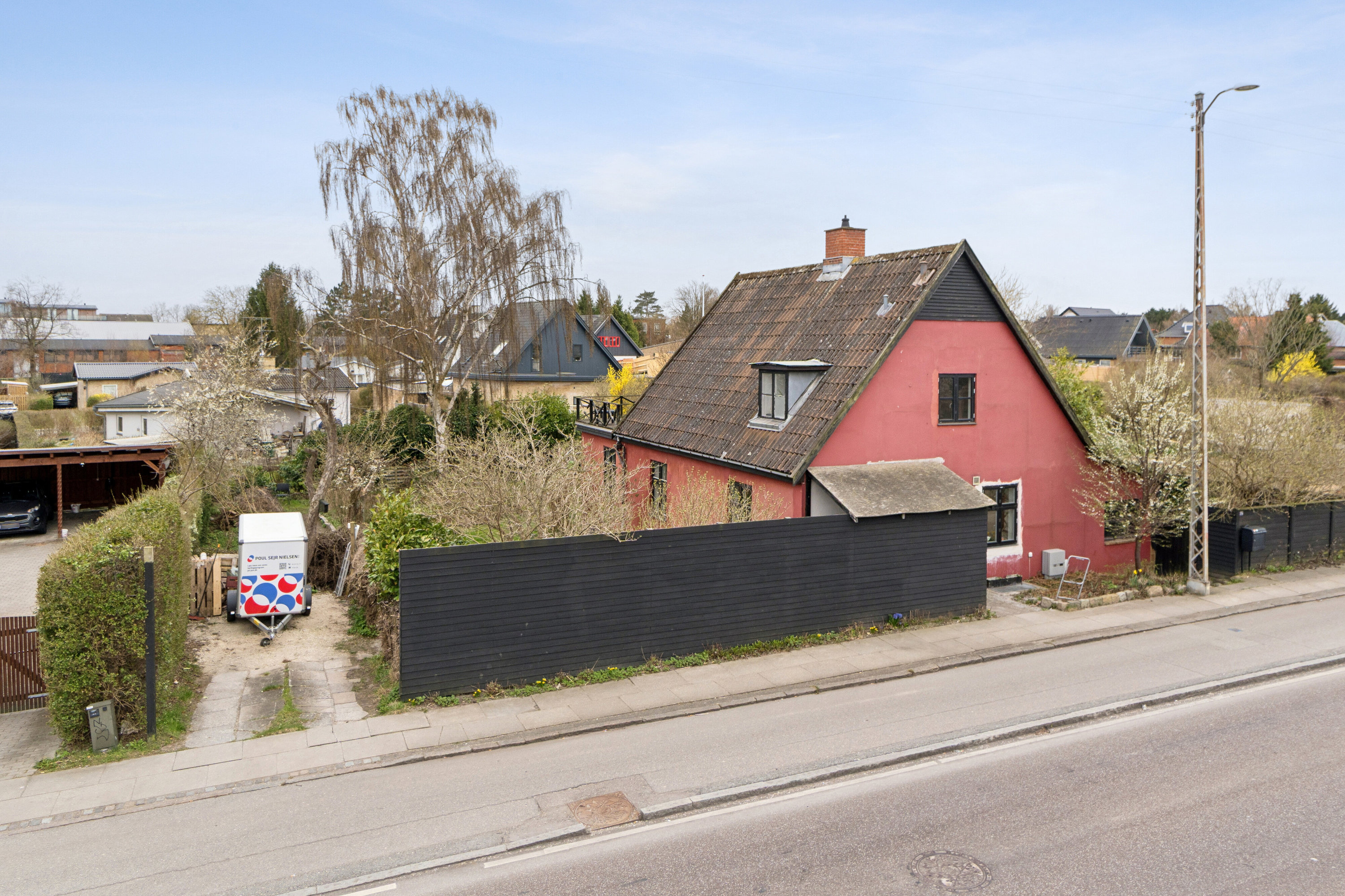 Fremhævet set fra vejen billede i fuldskærmstilstand. Billede af Jyllingevej 175, 2610 Rødovre