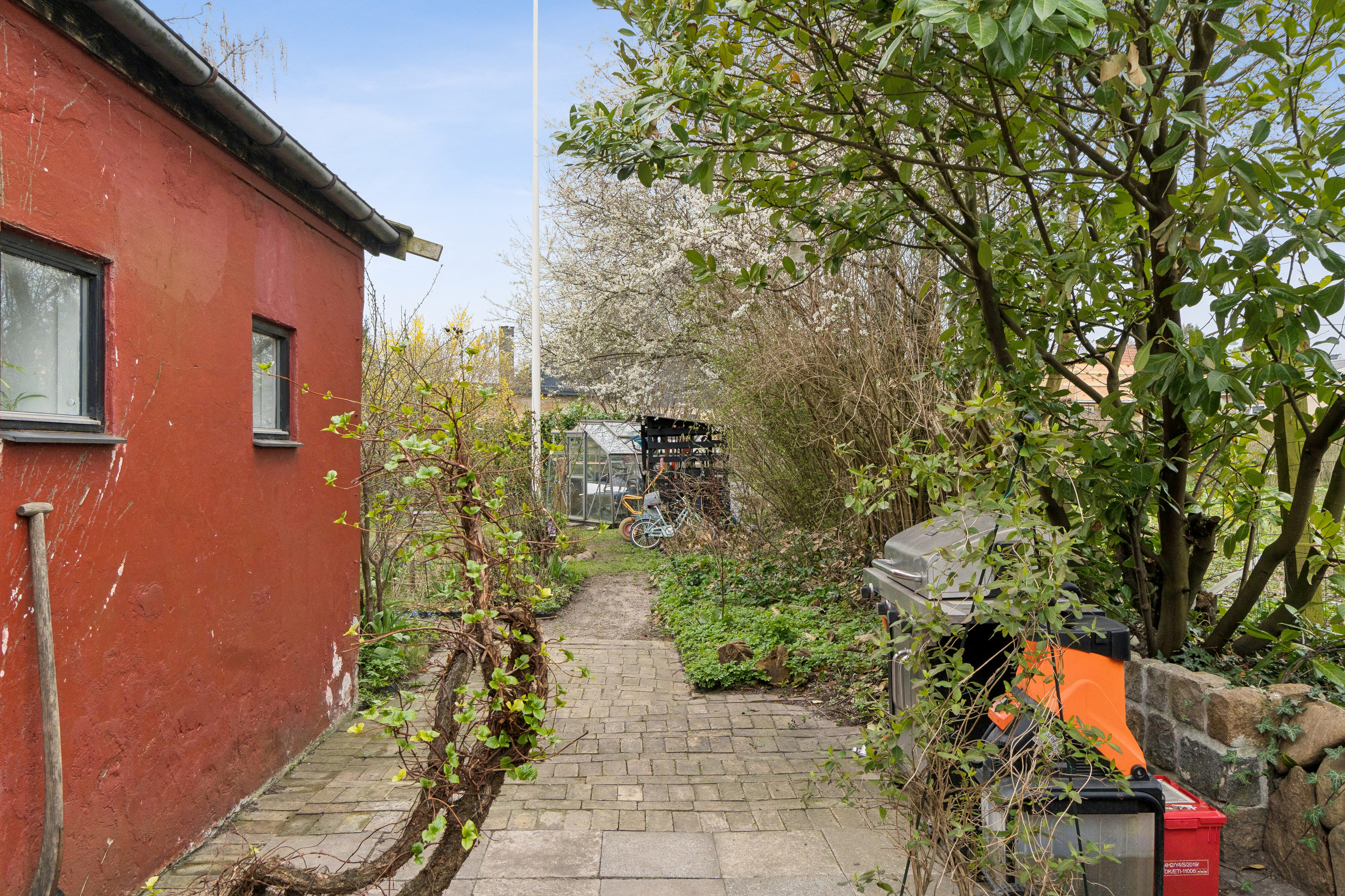 Fremhævet udendørs billede i fuldskærmstilstand. Billede af Jyllingevej 175, 2610 Rødovre