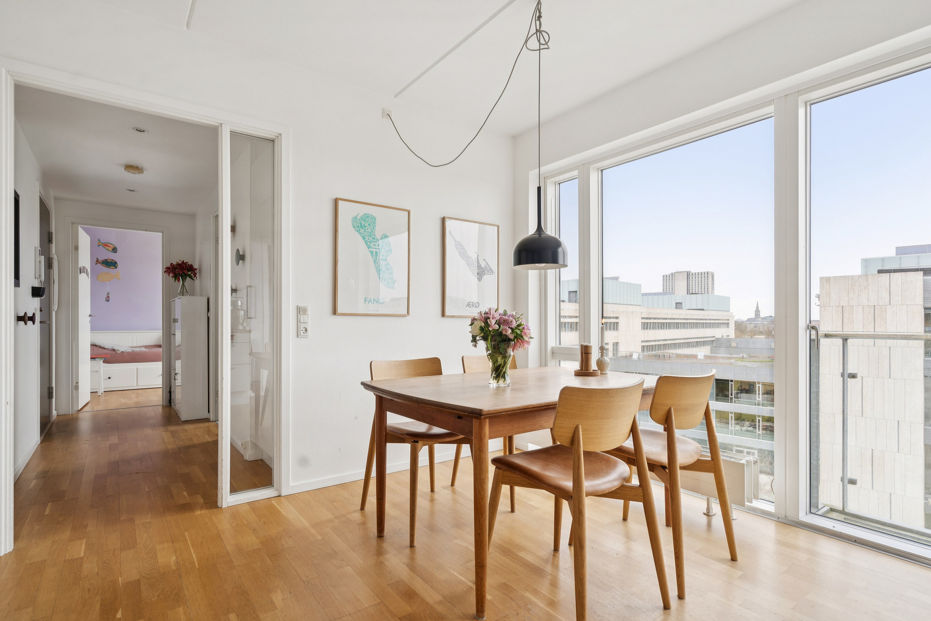 Fremhævet spisestue billede i fuldskærmstilstand. Billede af Tom Kristensens Vej 28, 5. tv., 2300 København S