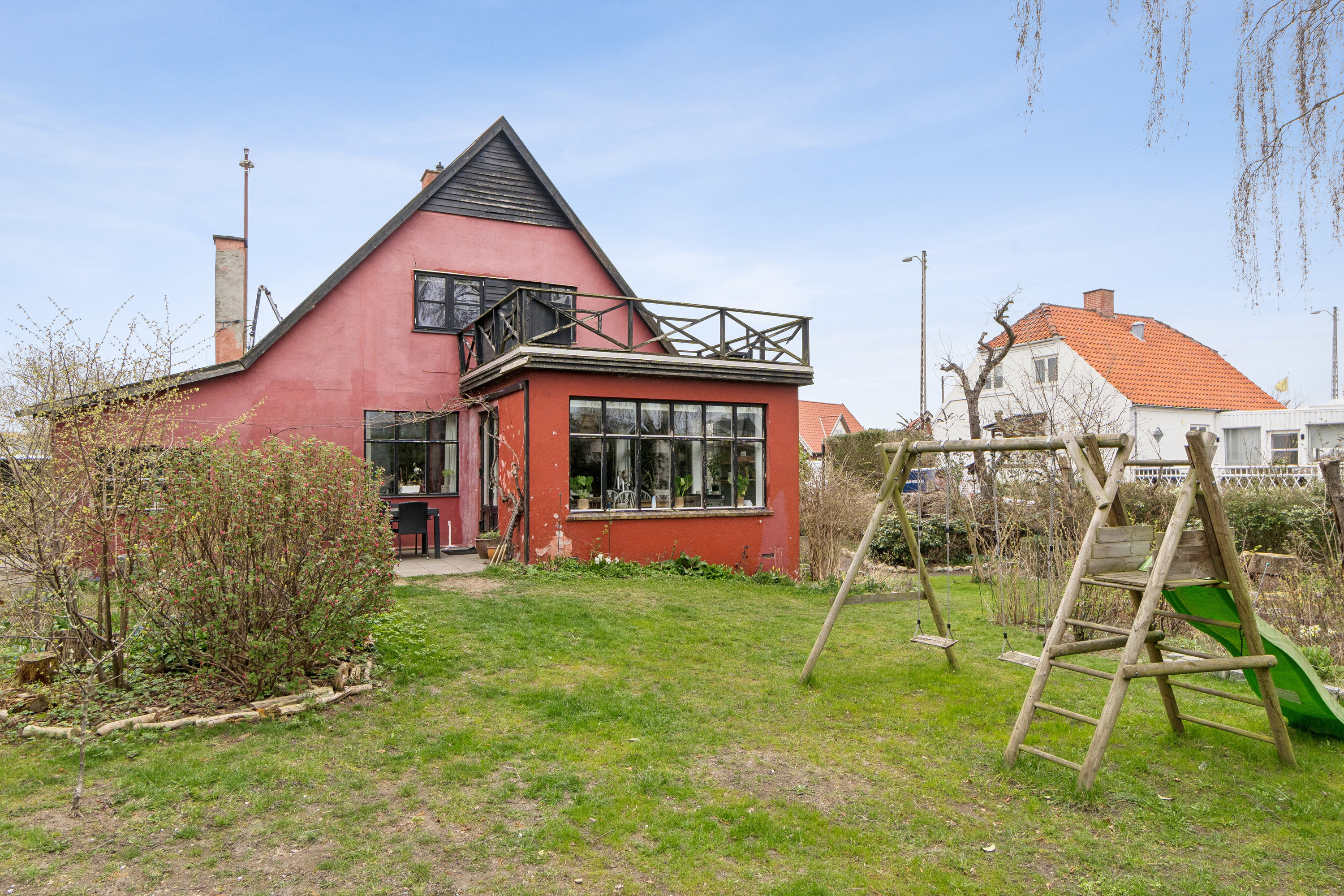 Fremhævet set fra haven billede i fuldskærmstilstand. Billede af Jyllingevej 175, 2610 Rødovre