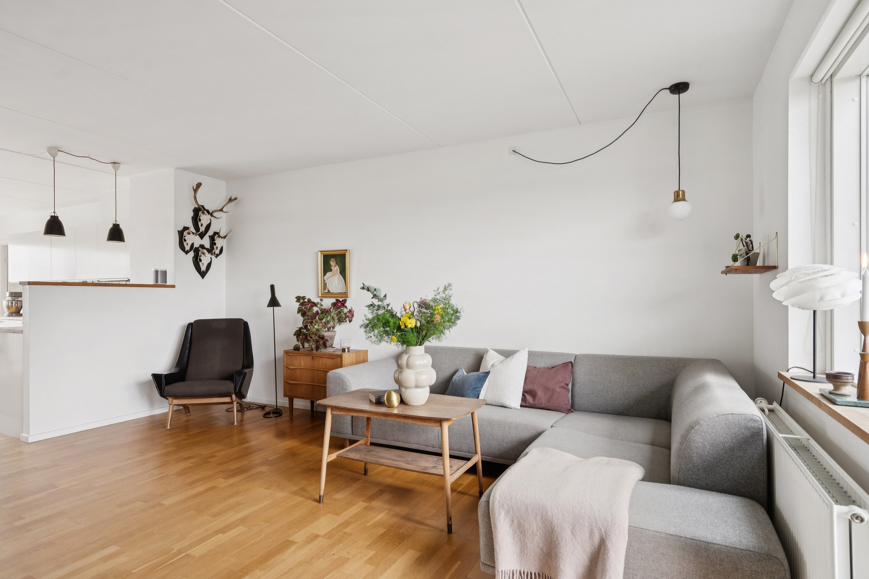 Fremhævet stue billede i fuldskærmstilstand. Billede af Tom Kristensens Vej 28, 5. tv., 2300 København S