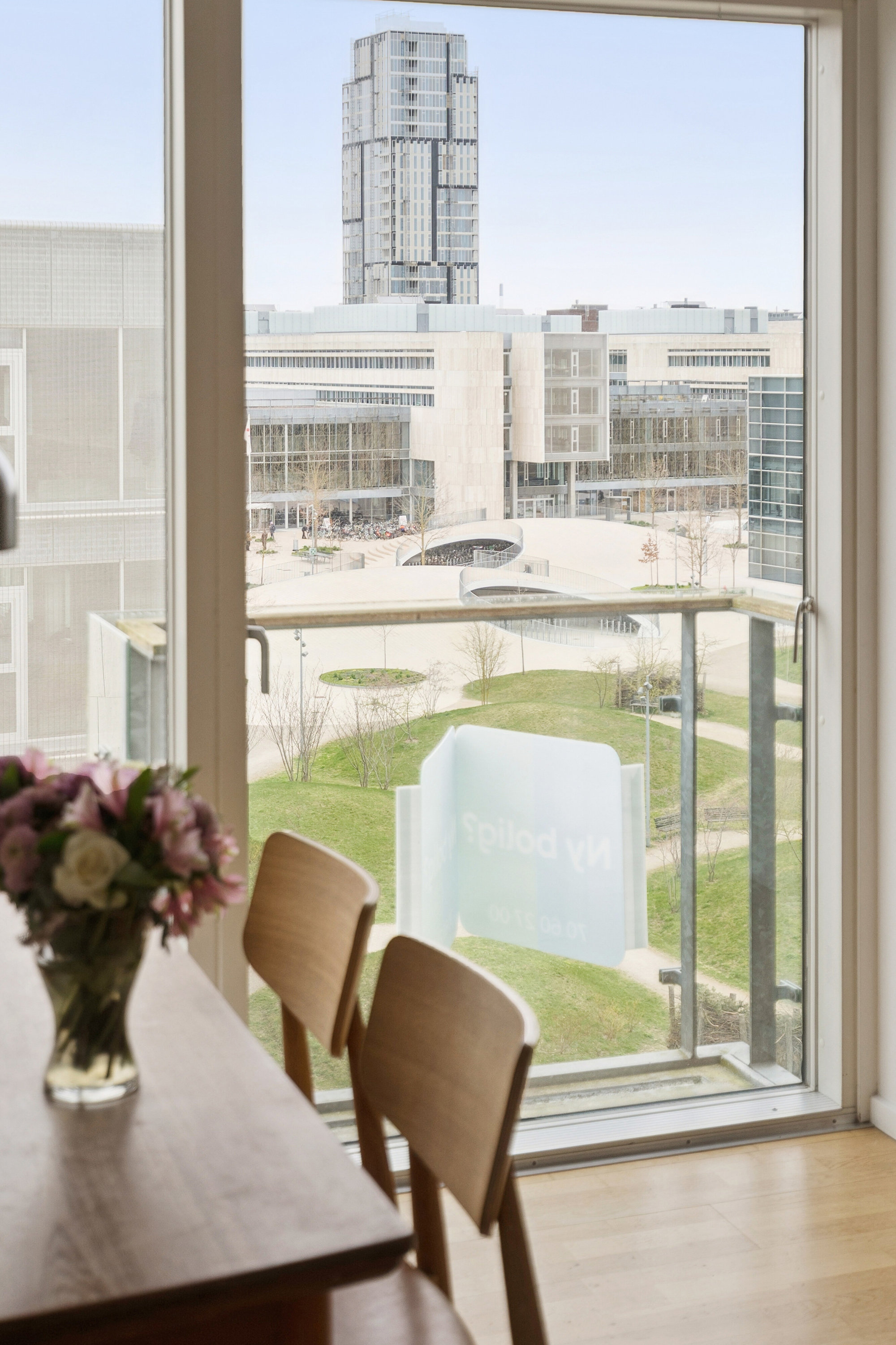 Fremhævet spisestue billede i fuldskærmstilstand. Billede af Tom Kristensens Vej 28, 5. tv., 2300 København S