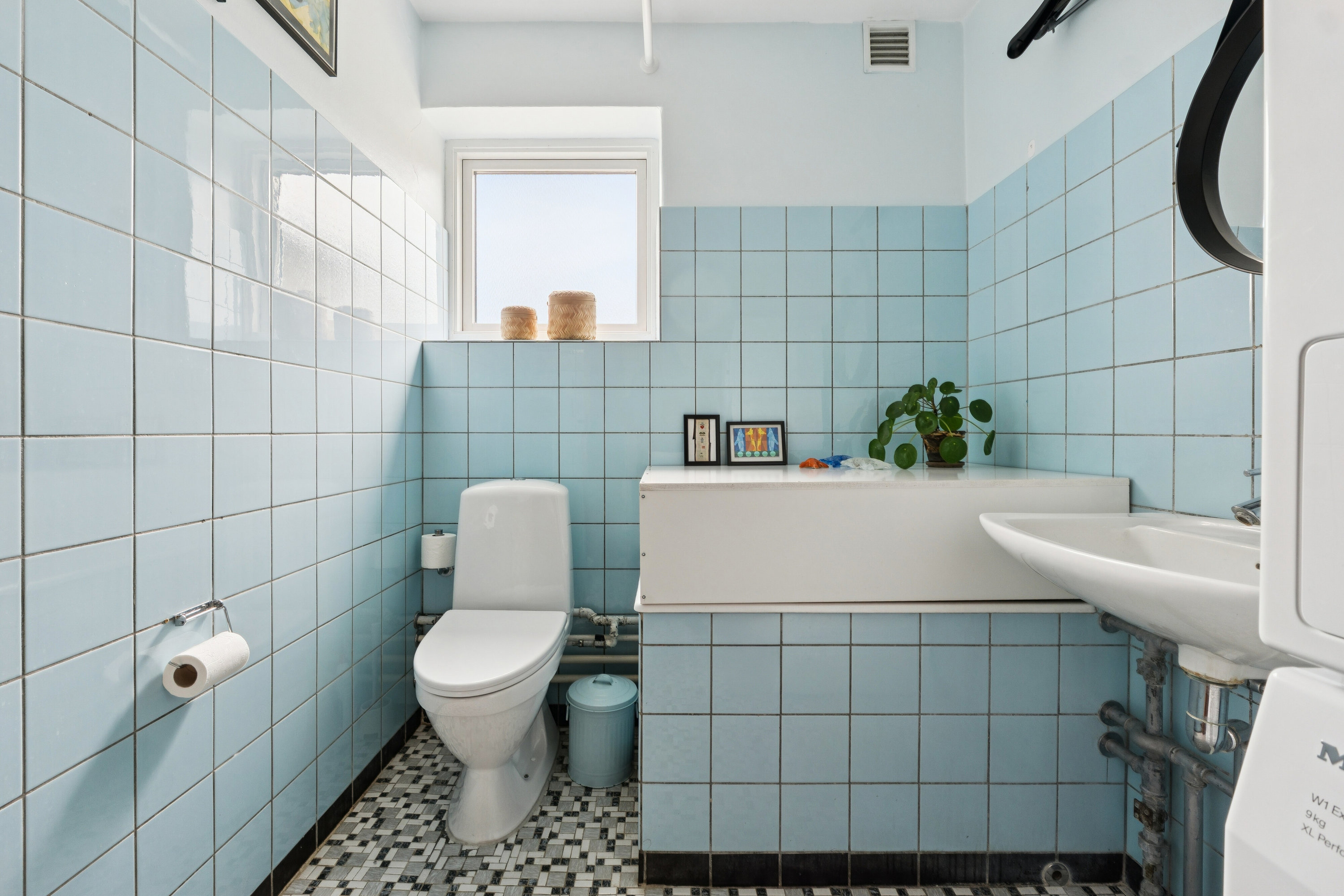 Fremhævet badeværelse billede i fuldskærmstilstand. Billede af Kulsvierparken 1, 2800 Kongens Lyngby