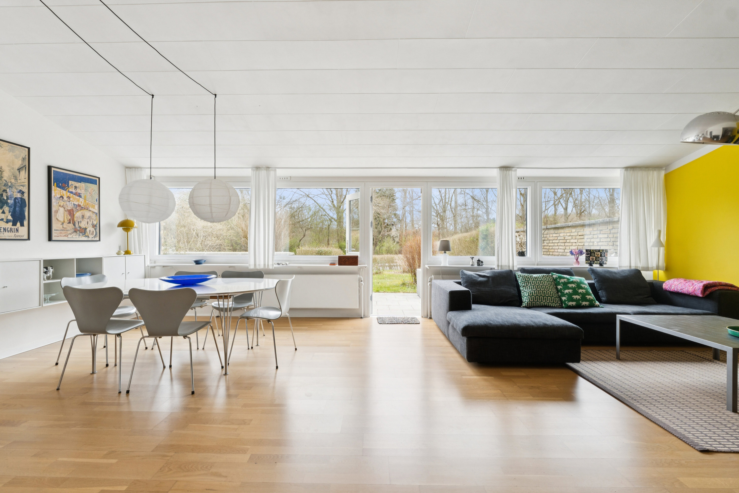 Fremhævet spisestue billede i fuldskærmstilstand. Billede af Kulsvierparken 1, 2800 Kongens Lyngby