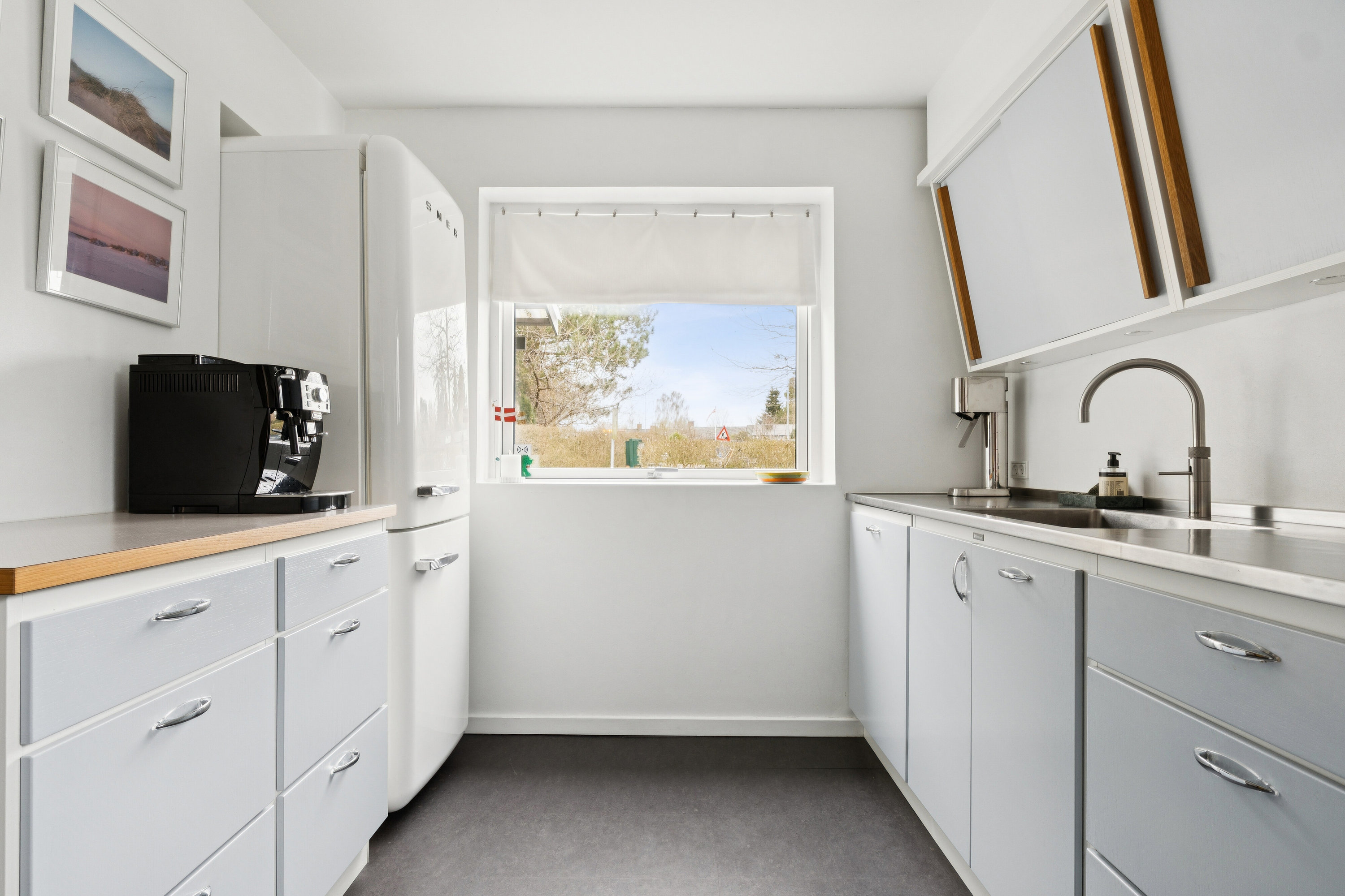 Fremhævet køkken billede i fuldskærmstilstand. Billede af Kulsvierparken 1, 2800 Kongens Lyngby