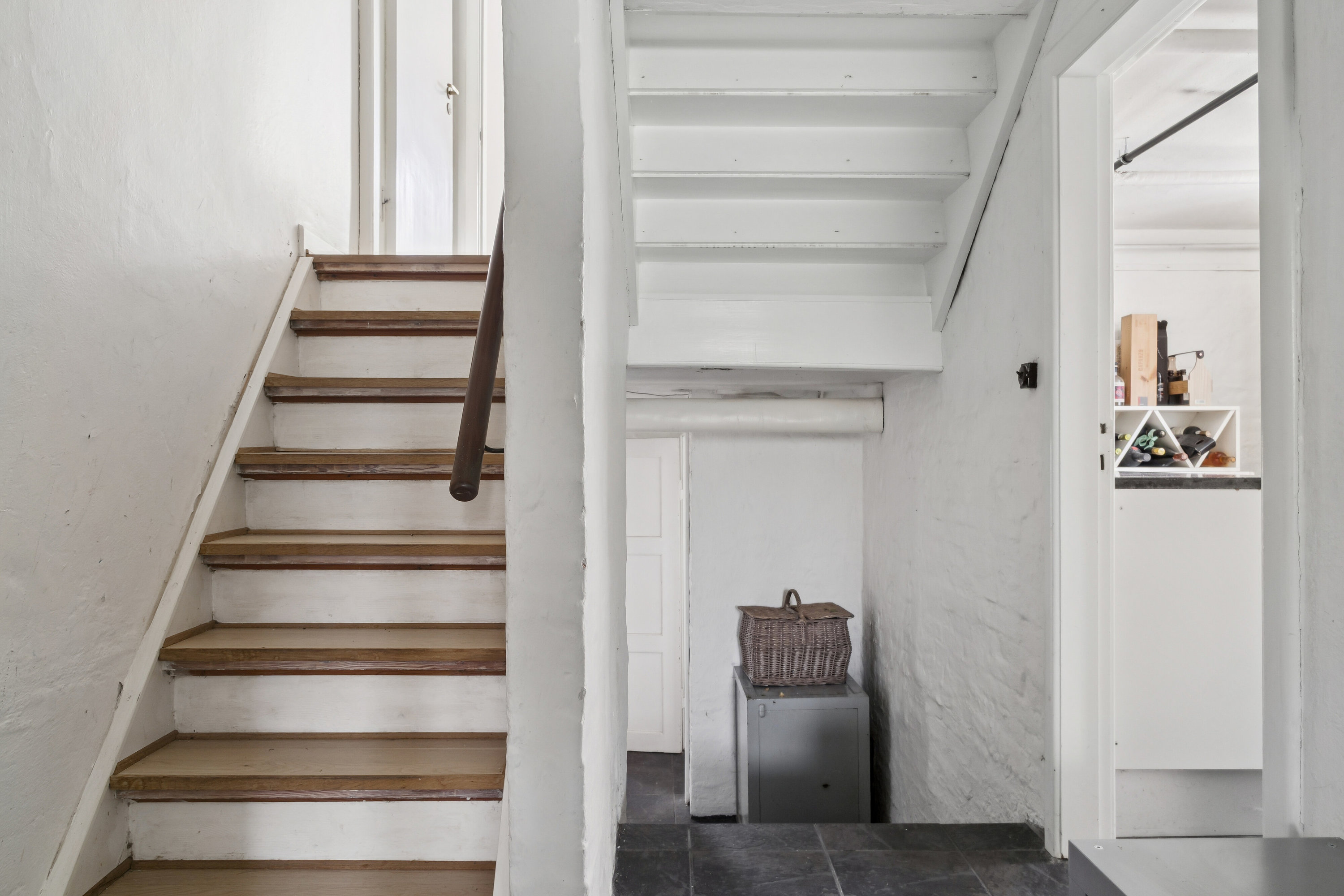 Fremhævet trappe billede i fuldskærmstilstand. Billede af Egebæksvej 11, 8270 Højbjerg