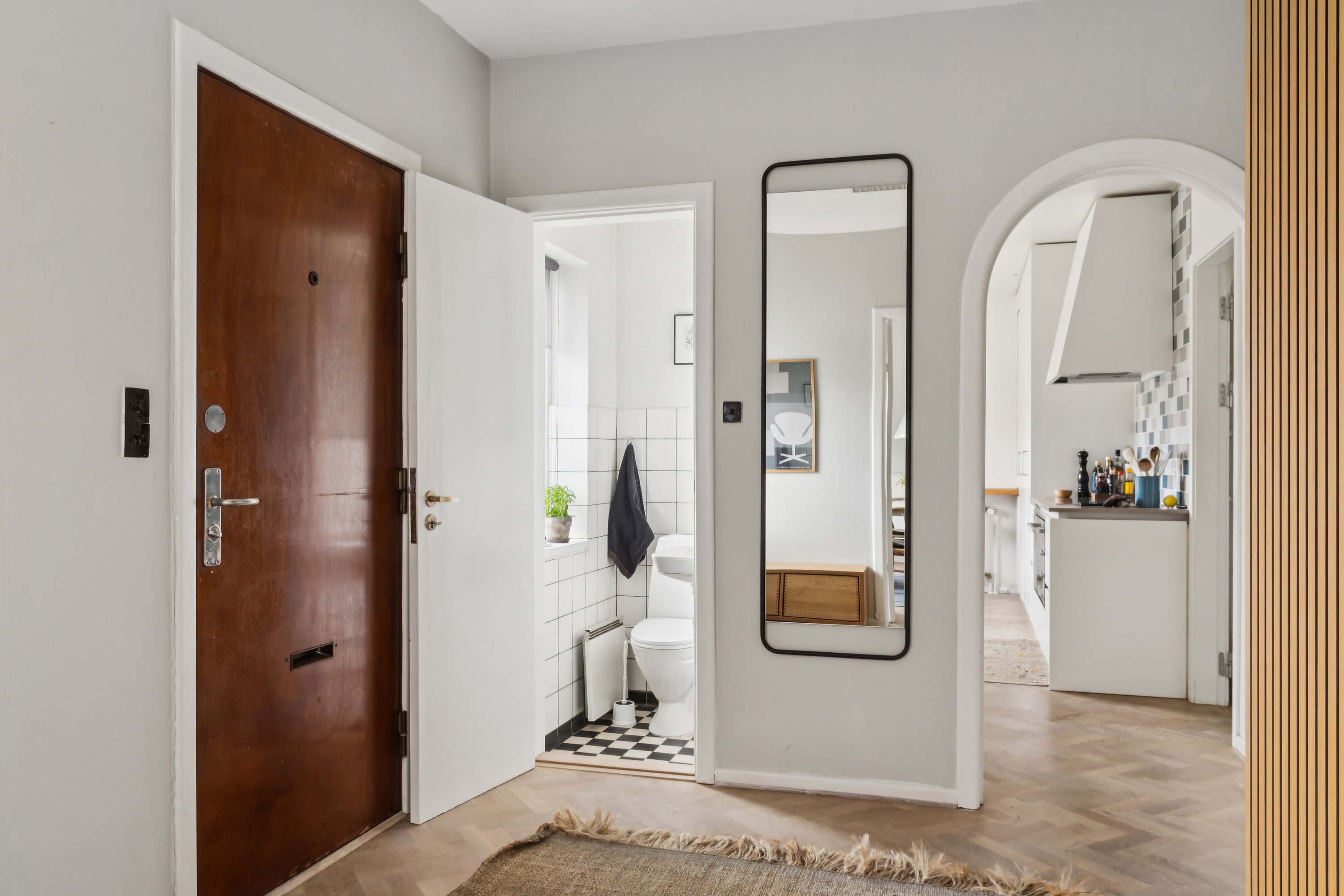 Fremhævet entré  billede i fuldskærmstilstand. Billede af Egebæksvej 11, 8270 Højbjerg