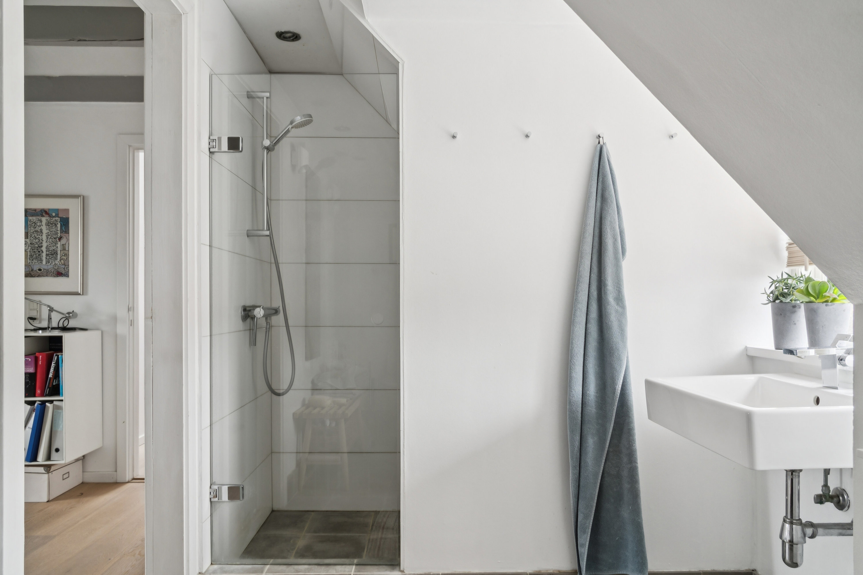 Fremhævet badeværelse billede i fuldskærmstilstand. Billede af Egebæksvej 11, 8270 Højbjerg