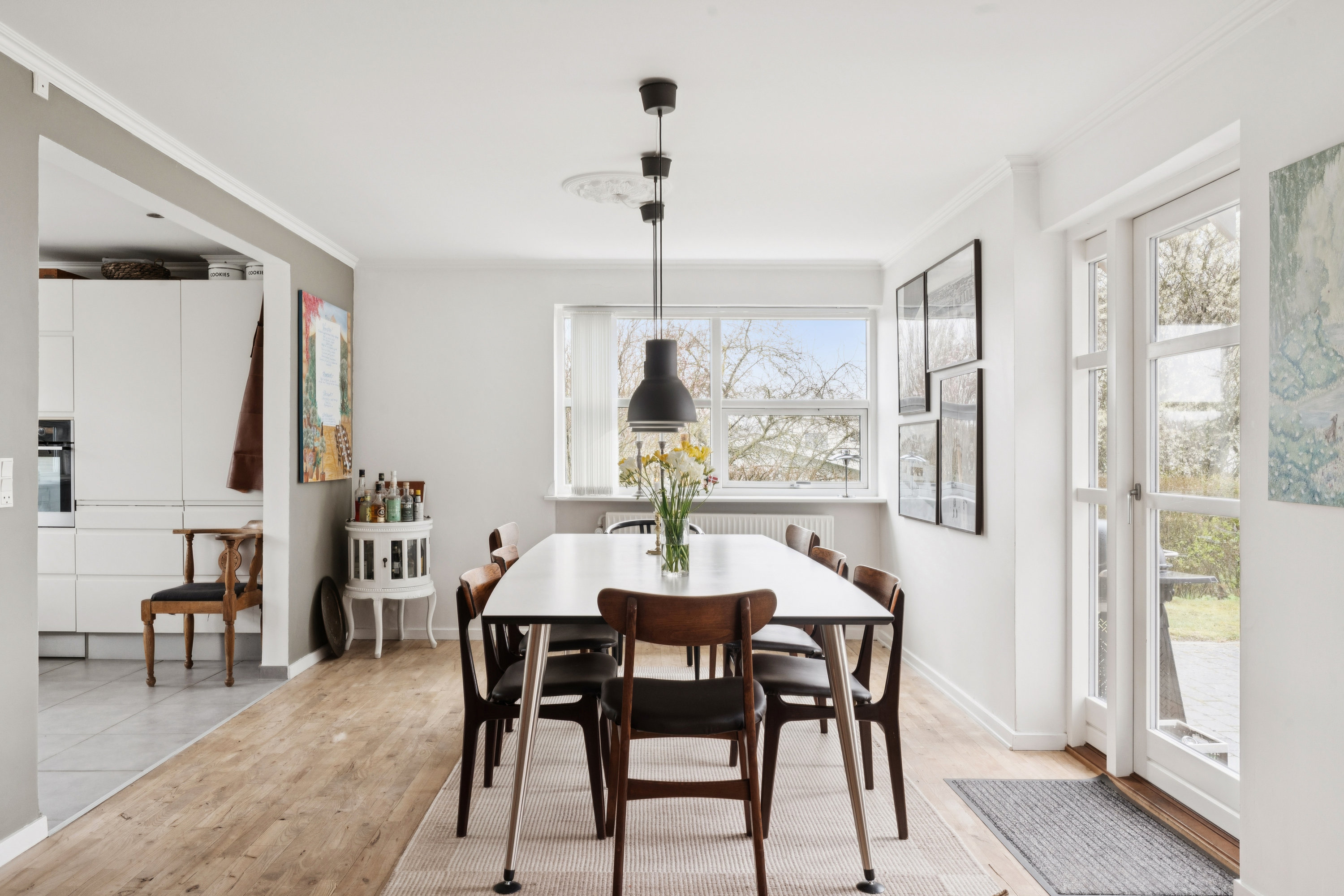 Fremhævet spisestue billede i fuldskærmstilstand. Billede af Nielsmindevej 17, Gug, 9210 Aalborg SØ