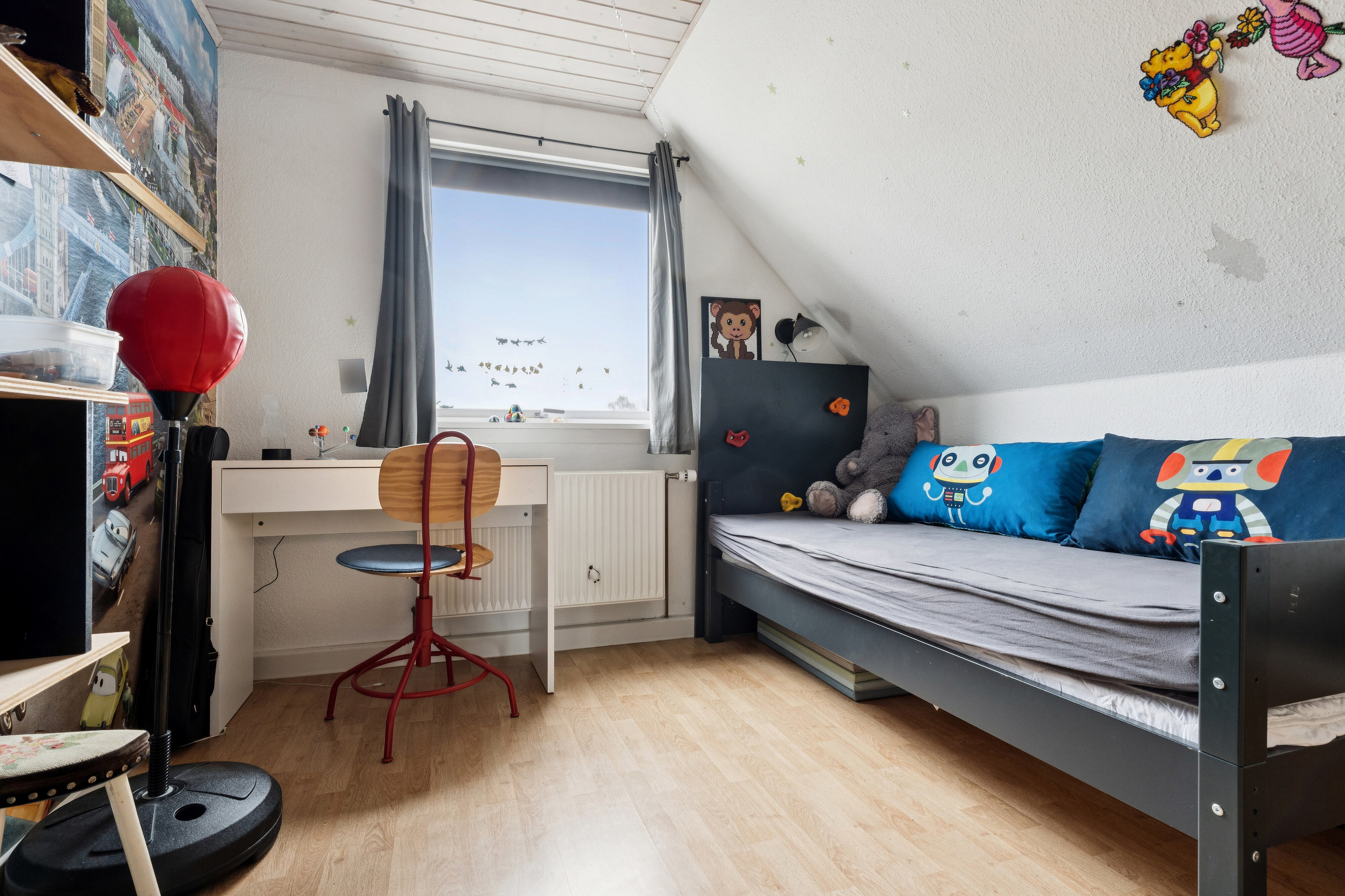 Fremhævet arbejdsværelse billede i fuldskærmstilstand. Billede af Toftevænget 4, 8464 Galten