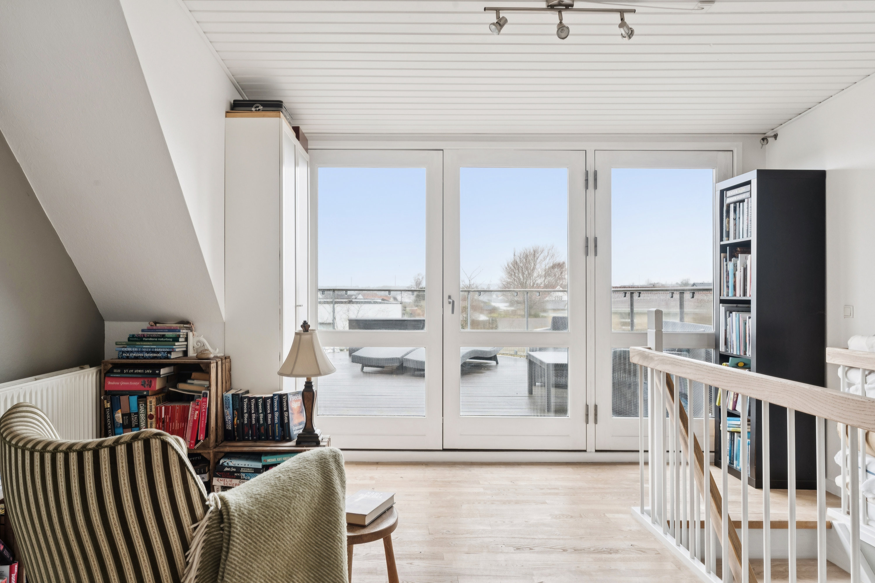 Fremhævet stue billede i fuldskærmstilstand. Billede af Nielsmindevej 17, Gug, 9210 Aalborg SØ