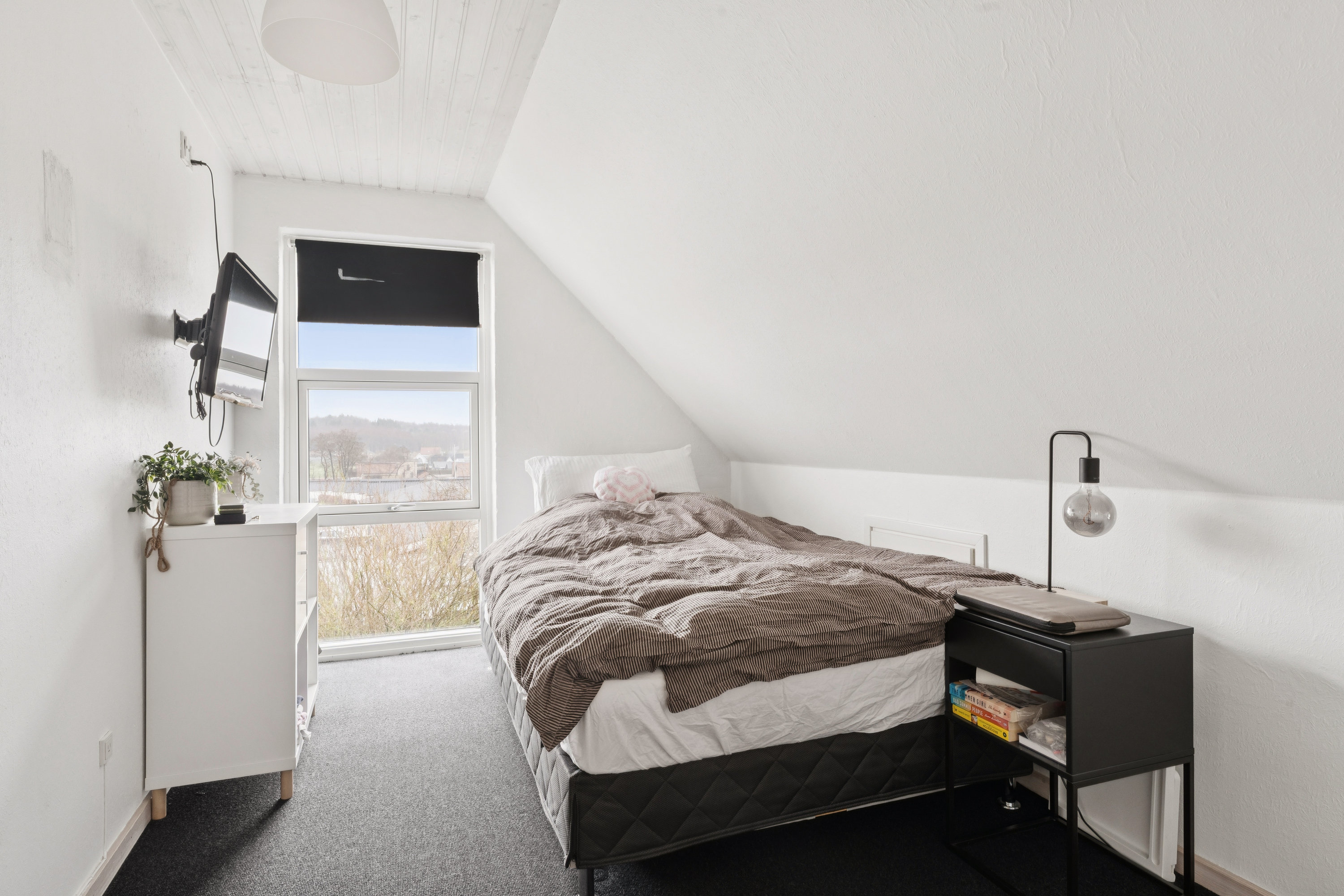 Fremhævet værelse billede i fuldskærmstilstand. Billede af Nielsmindevej 17, Gug, 9210 Aalborg SØ