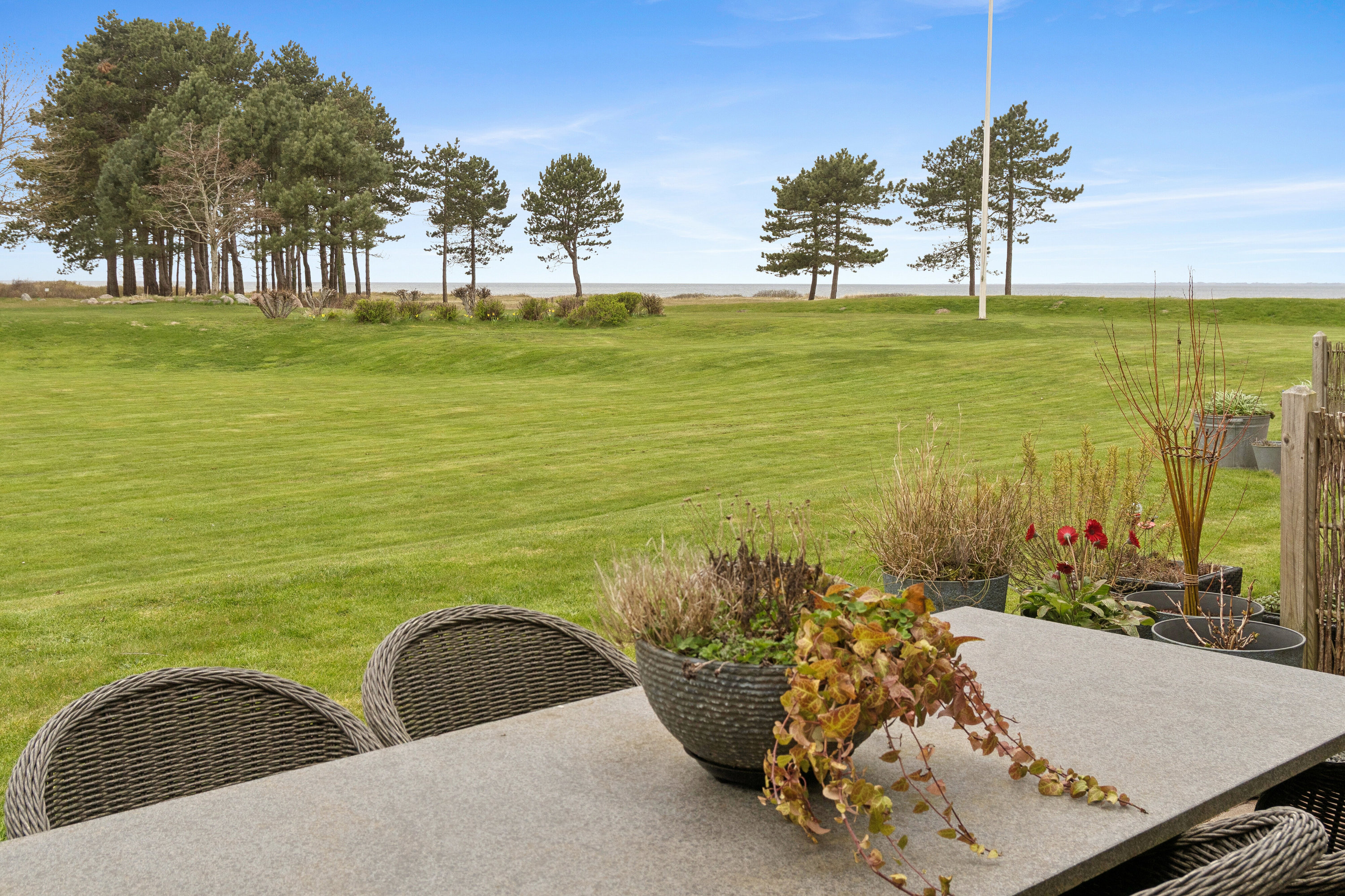 Fremhævet set fra haven billede i fuldskærmstilstand. Billede af Høve Klitbo 10, 4550 Asnæs