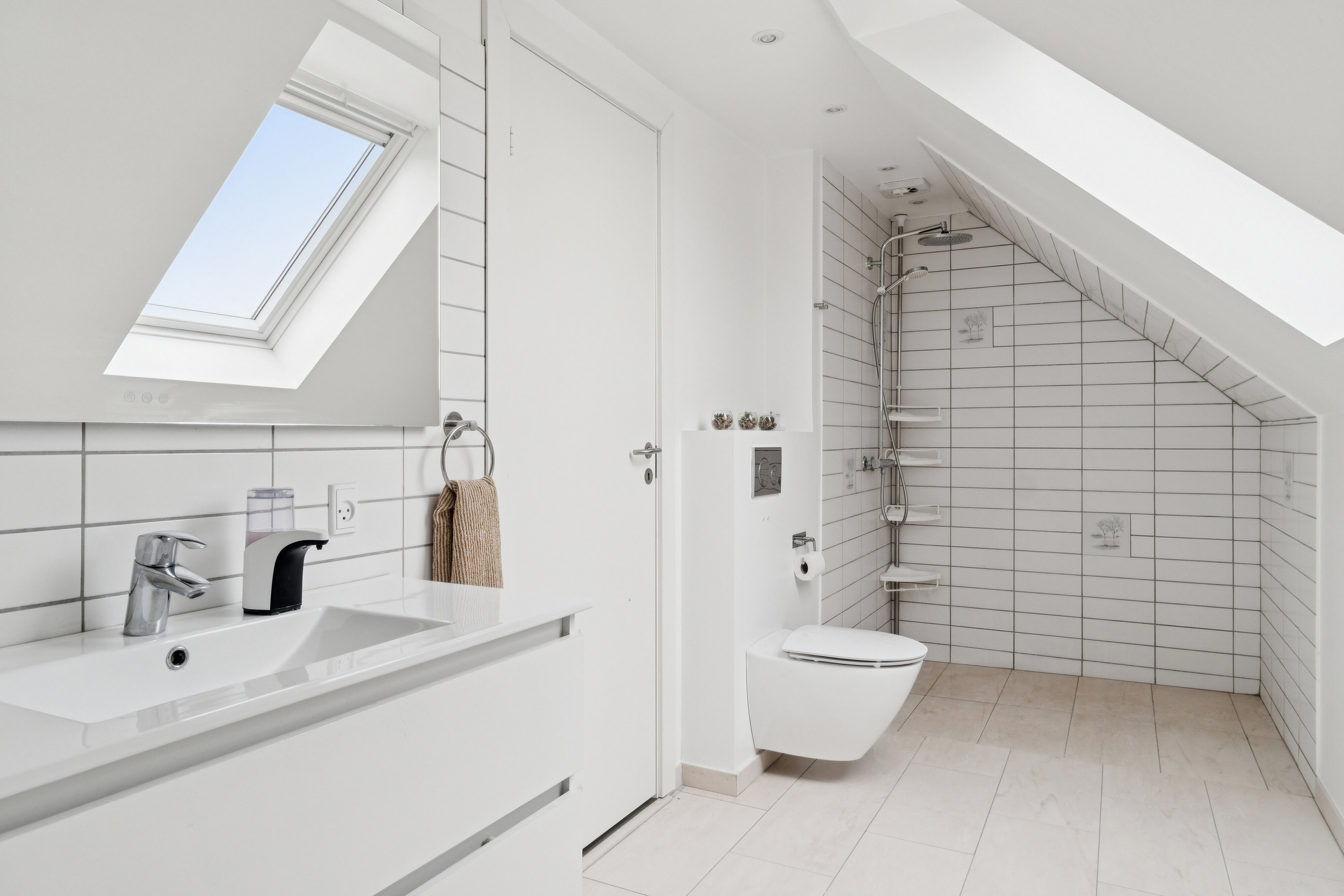 Fremhævet badeværelse billede i fuldskærmstilstand. Billede af Bystævnet 5, Rønnebæk, 4700 Næstved