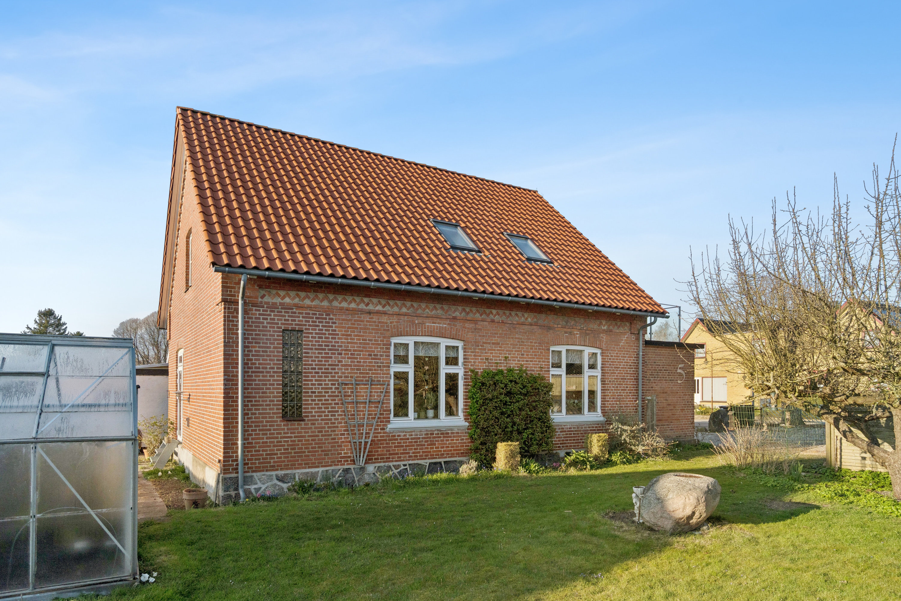 Fremhævet set fra haven billede i fuldskærmstilstand. Billede af Bystævnet 5, Rønnebæk, 4700 Næstved