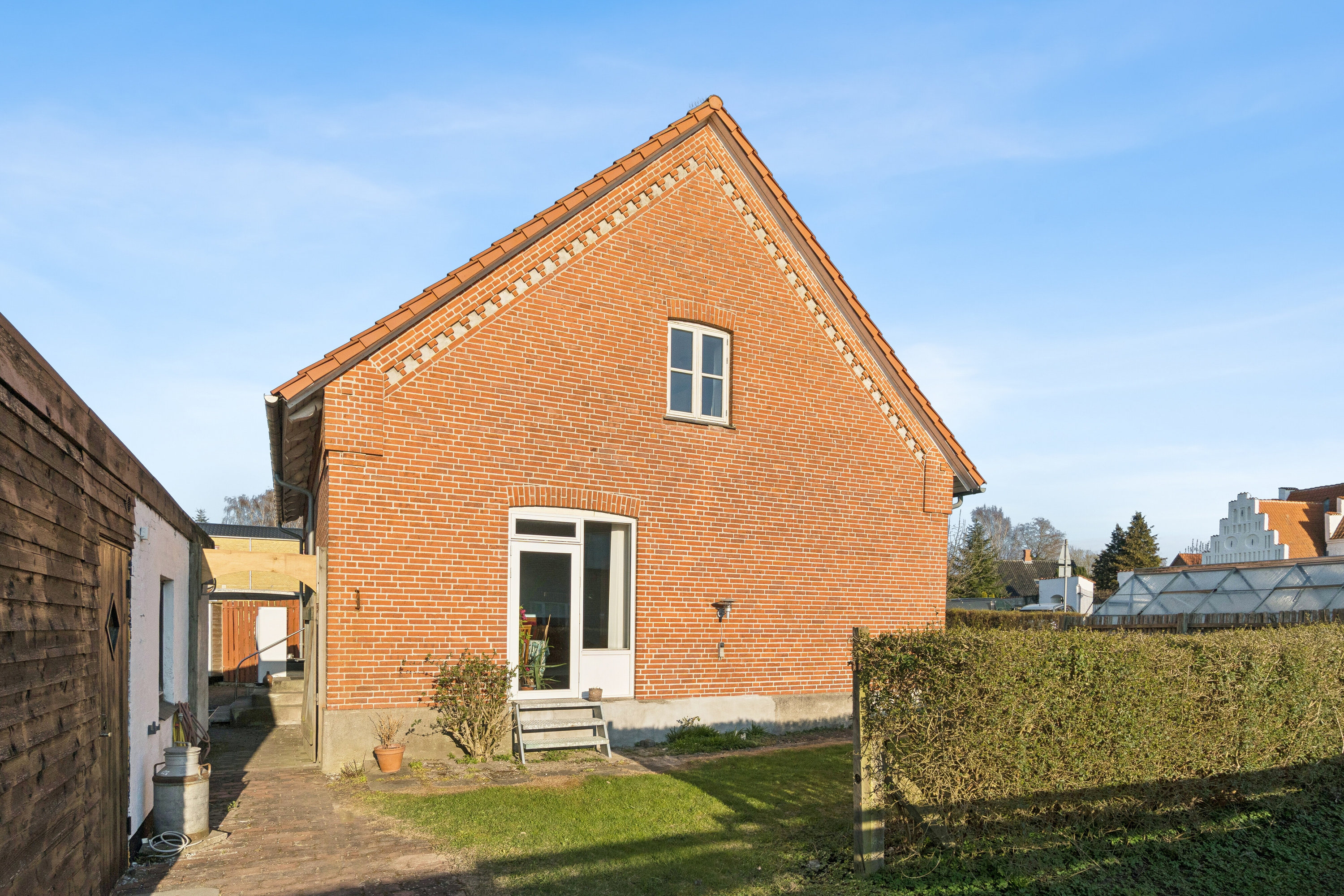 Fremhævet set fra haven billede i fuldskærmstilstand. Billede af Bystævnet 5, Rønnebæk, 4700 Næstved