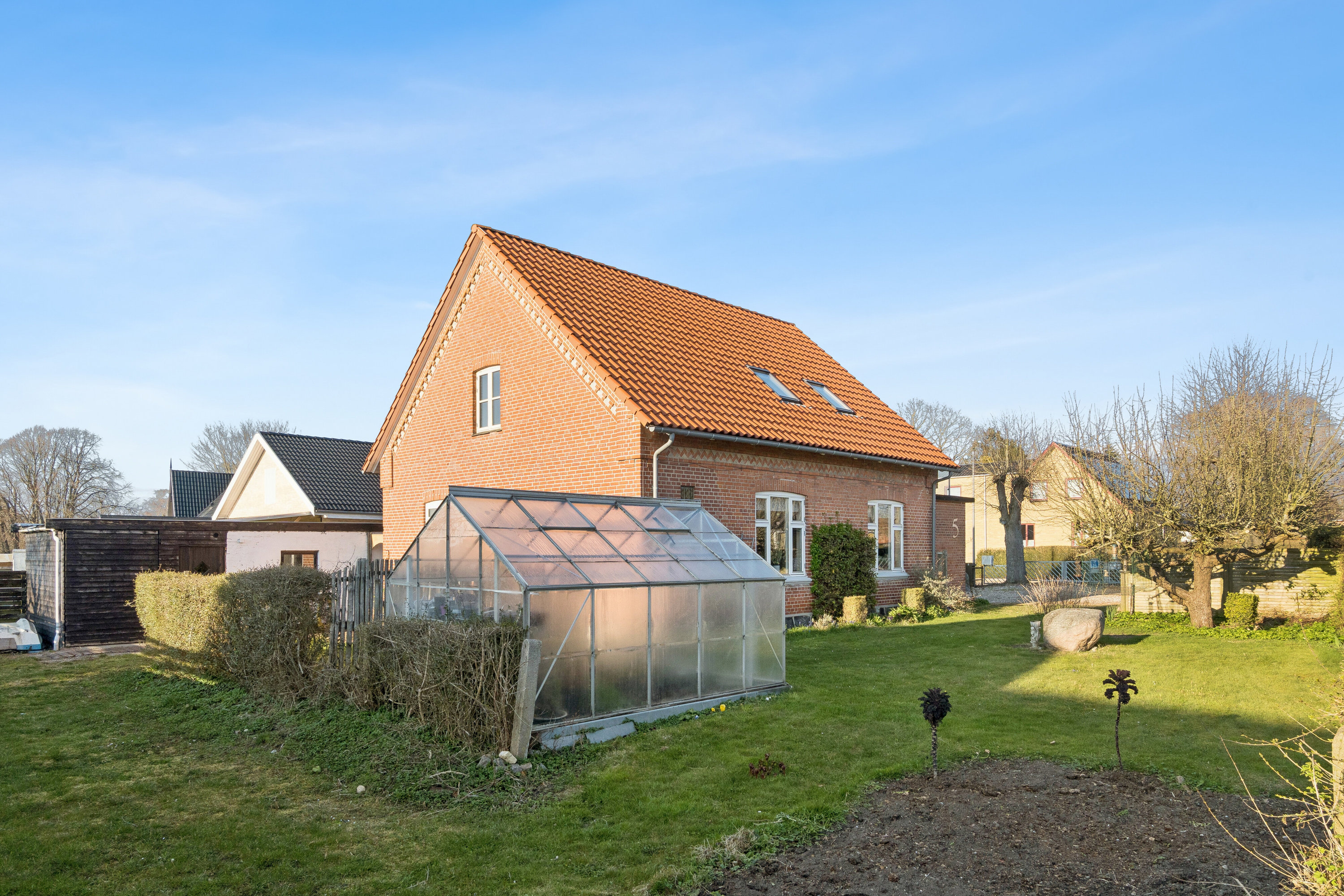 Fremhævet set fra haven billede i fuldskærmstilstand. Billede af Bystævnet 5, Rønnebæk, 4700 Næstved