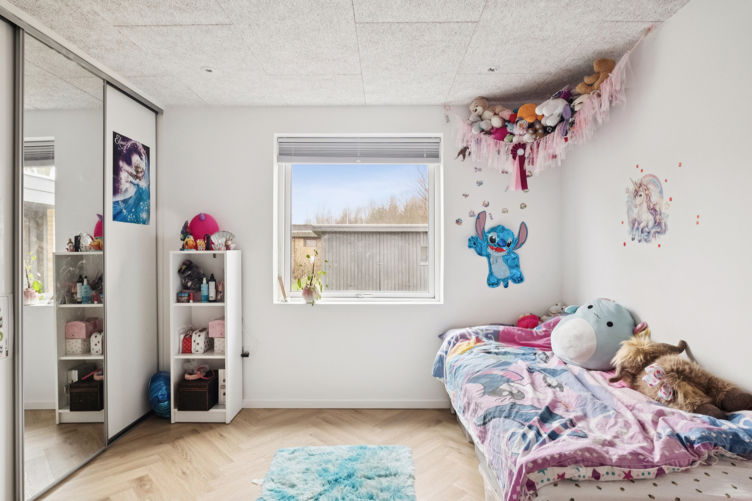 Fremhævet børneværelse billede i fuldskærmstilstand. Billede af Rakkebyvej 240, Rakkeby, 9800 Hjørring