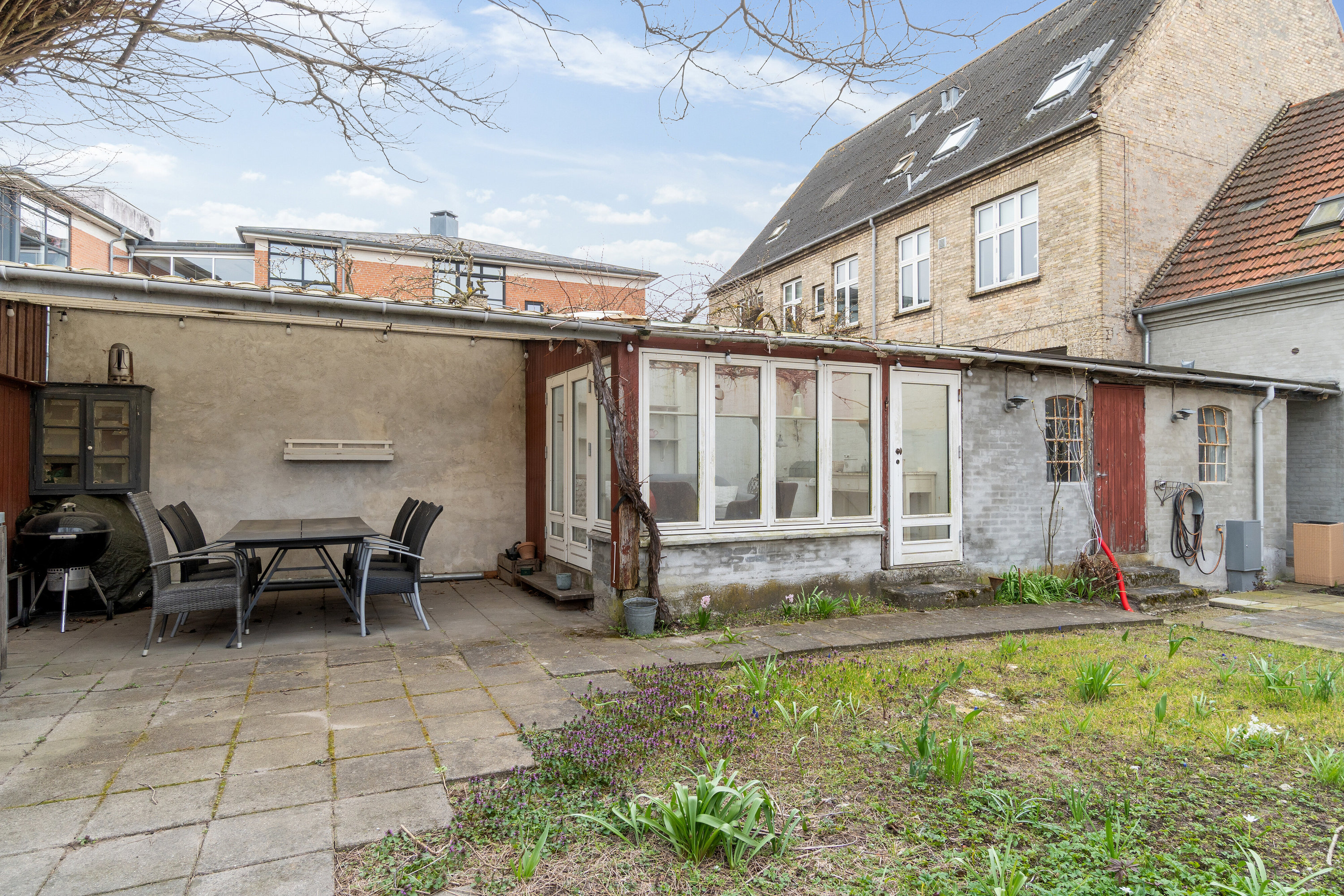 Fremhævet set fra haven billede i fuldskærmstilstand. Billede af Farimagsvej 11, 4700 Næstved