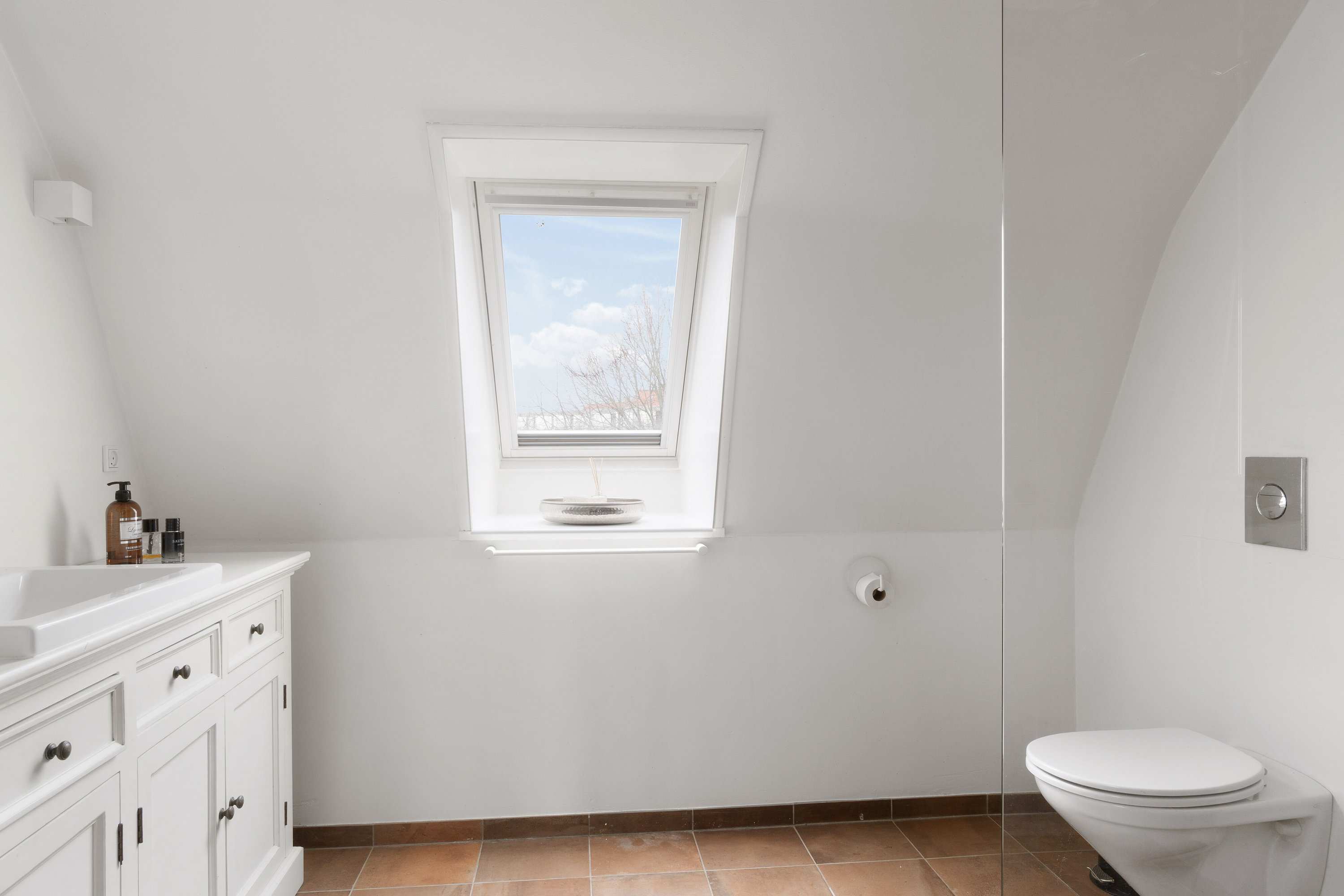 Fremhævet badeværelse billede i fuldskærmstilstand. Billede af Farimagsvej 11, 4700 Næstved