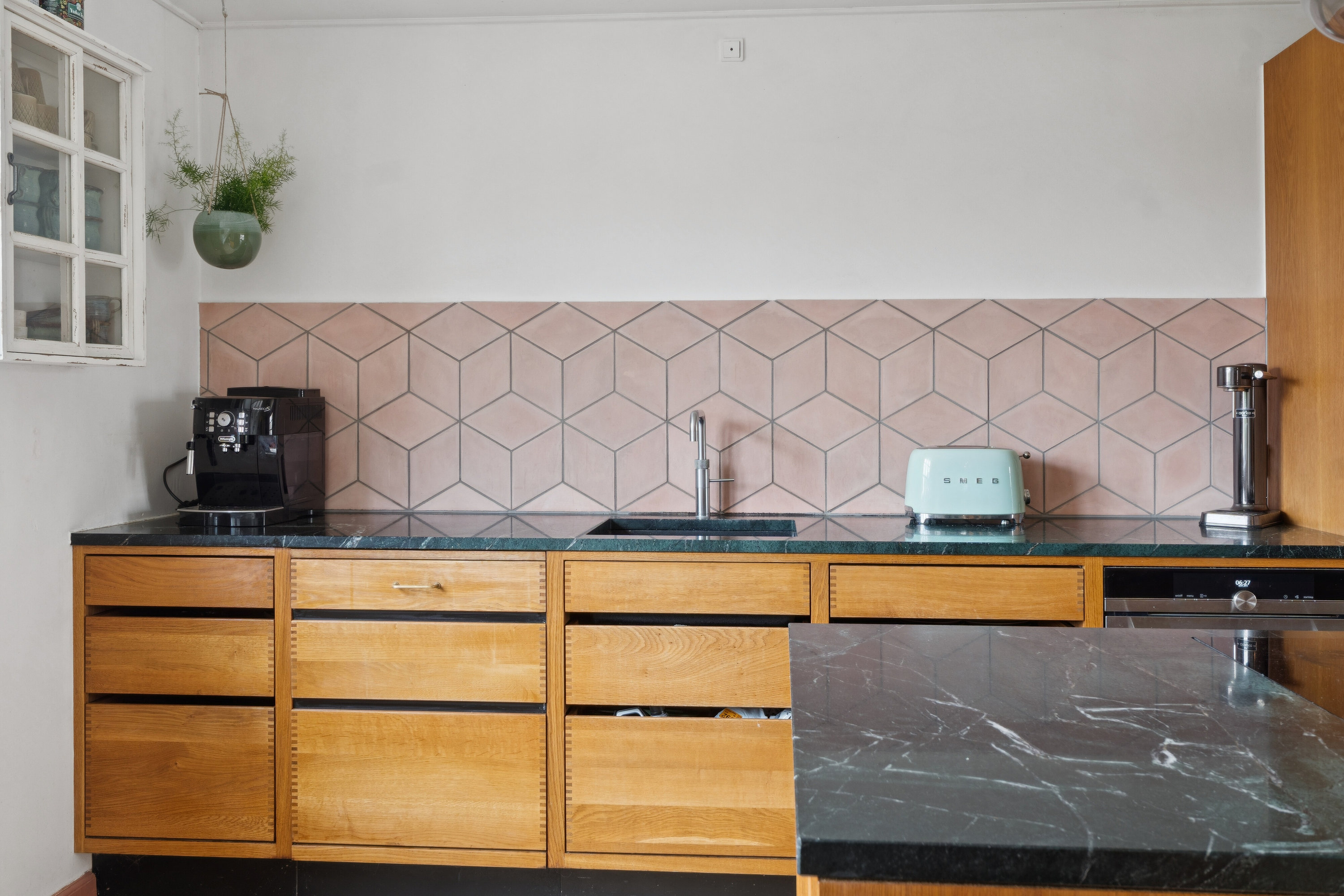 Fremhævet køkken billede i fuldskærmstilstand. Billede af Johannes Ewalds Vej 4, 3100 Hornbæk