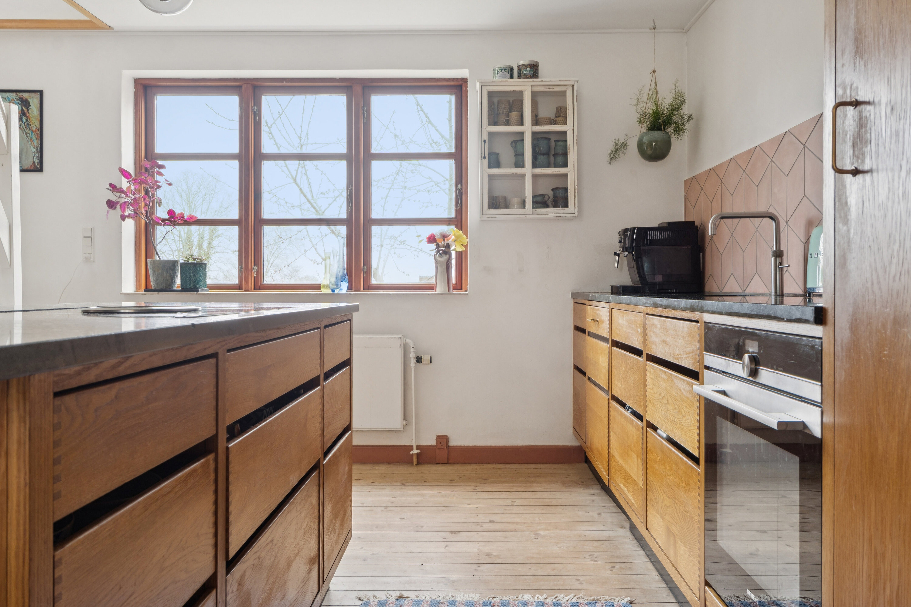 Fremhævet køkken billede i fuldskærmstilstand. Billede af Johannes Ewalds Vej 4, 3100 Hornbæk