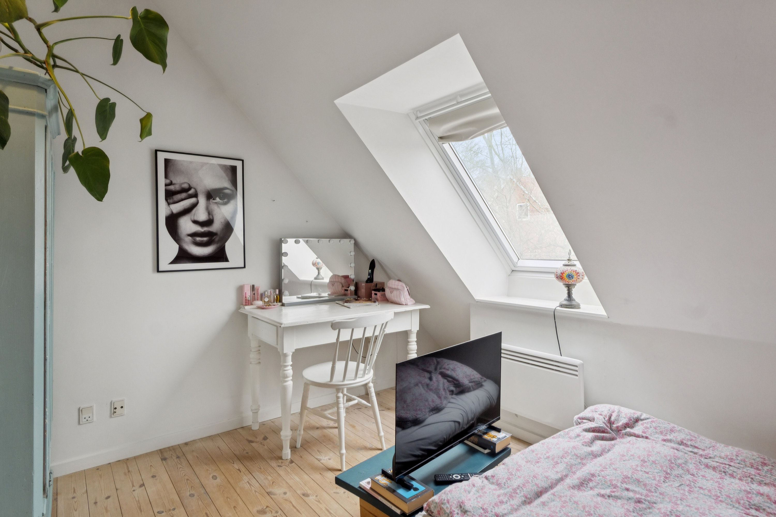 Fremhævet værelse billede i fuldskærmstilstand. Billede af Johannes Ewalds Vej 4, 3100 Hornbæk