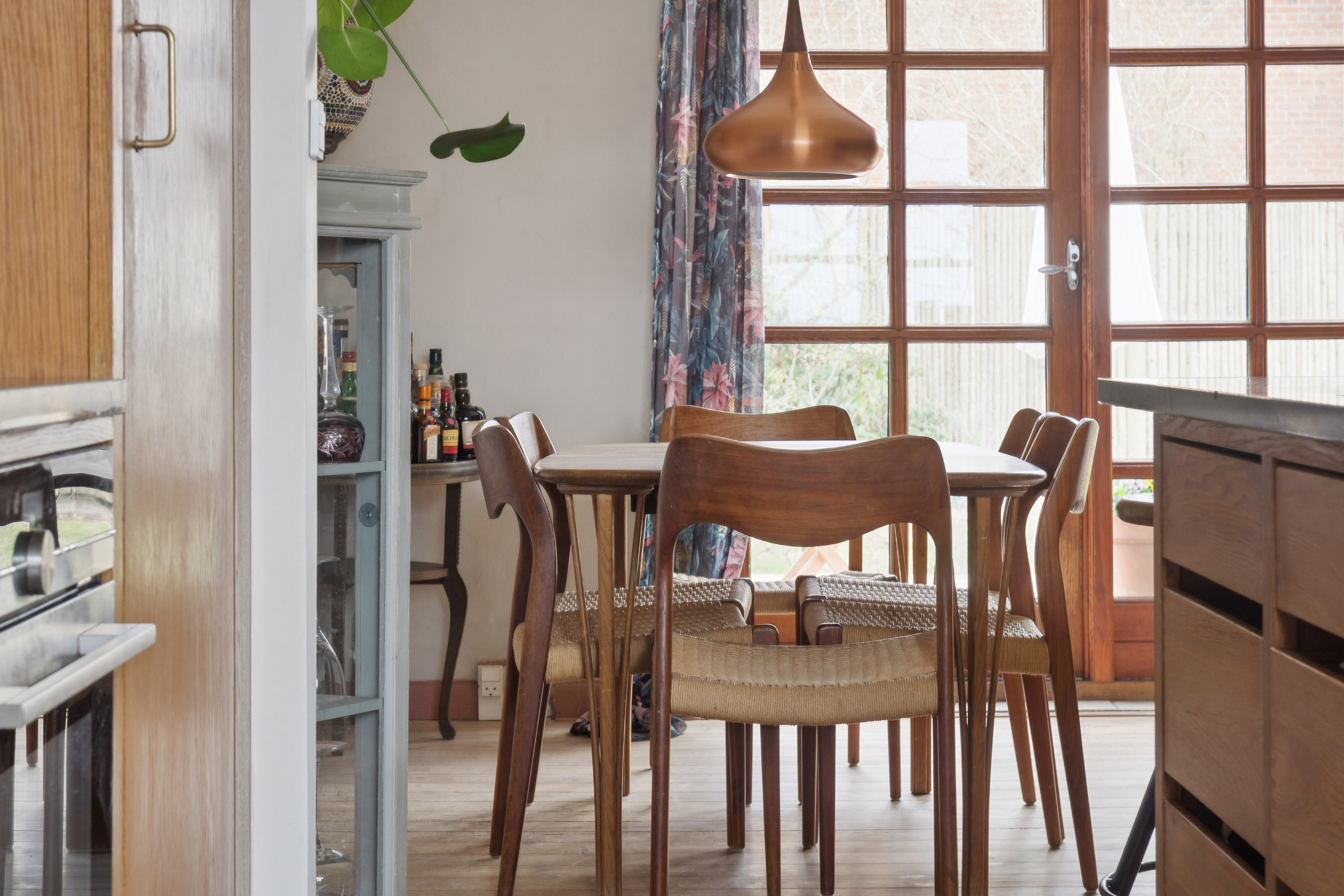 Fremhævet køkken/alrum billede i fuldskærmstilstand. Billede af Johannes Ewalds Vej 4, 3100 Hornbæk