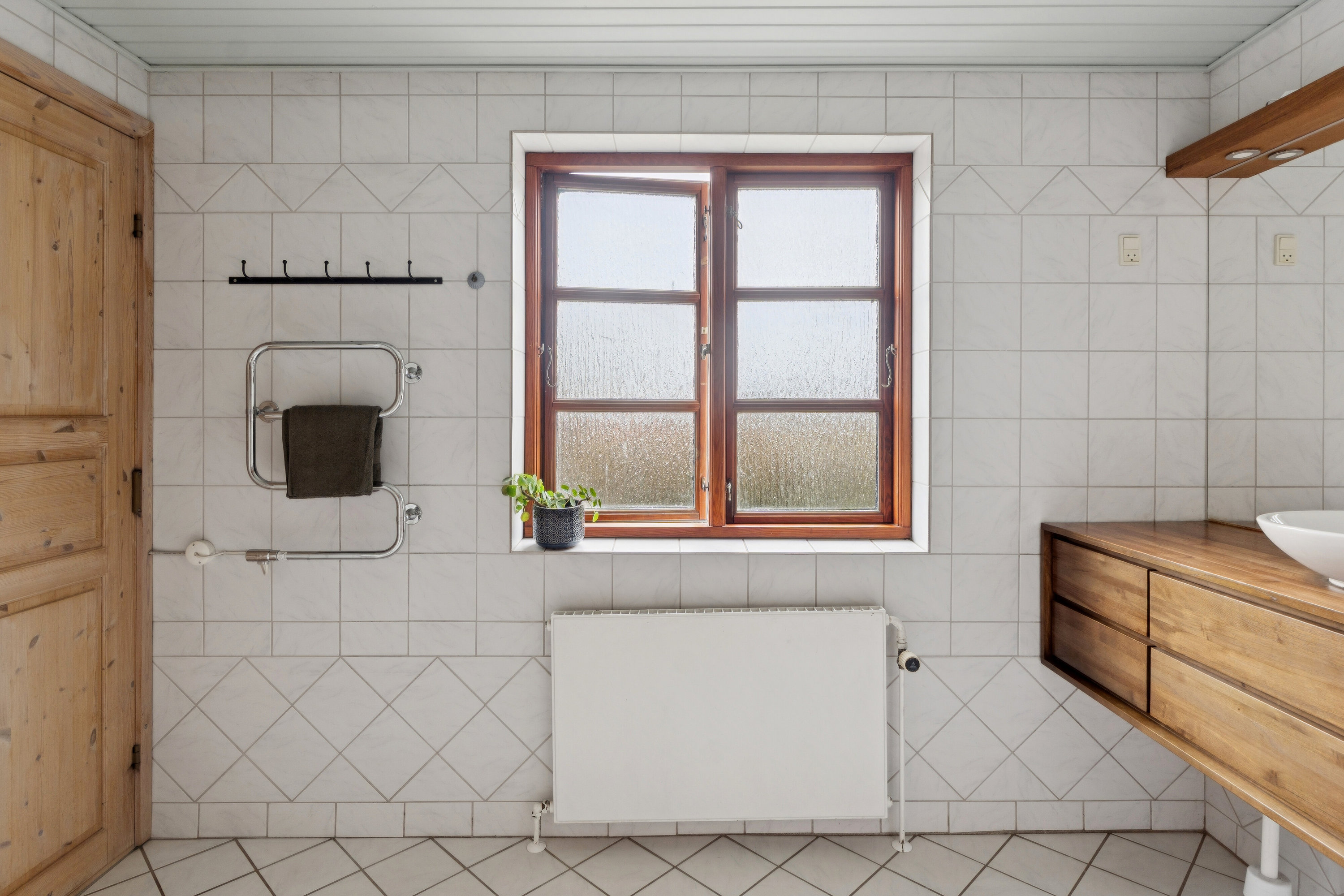 Fremhævet badeværelse billede i fuldskærmstilstand. Billede af Johannes Ewalds Vej 4, 3100 Hornbæk