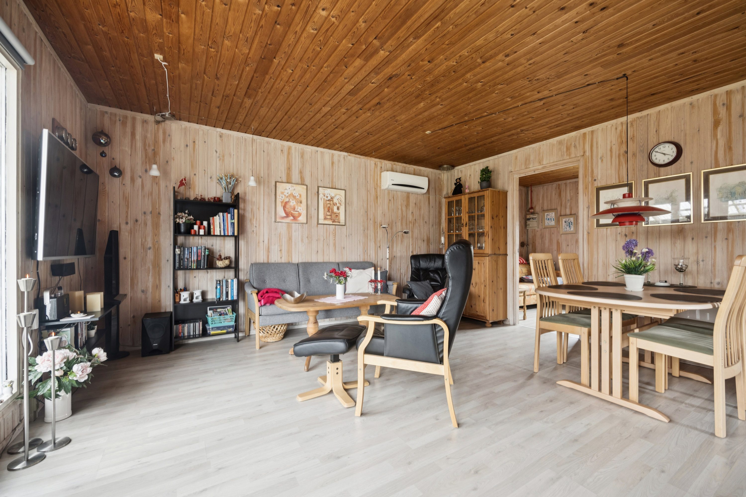 Fremhævet stue billede i fuldskærmstilstand. Billede af Strandgårdsvej 41, Gerå, 9340 Asaa