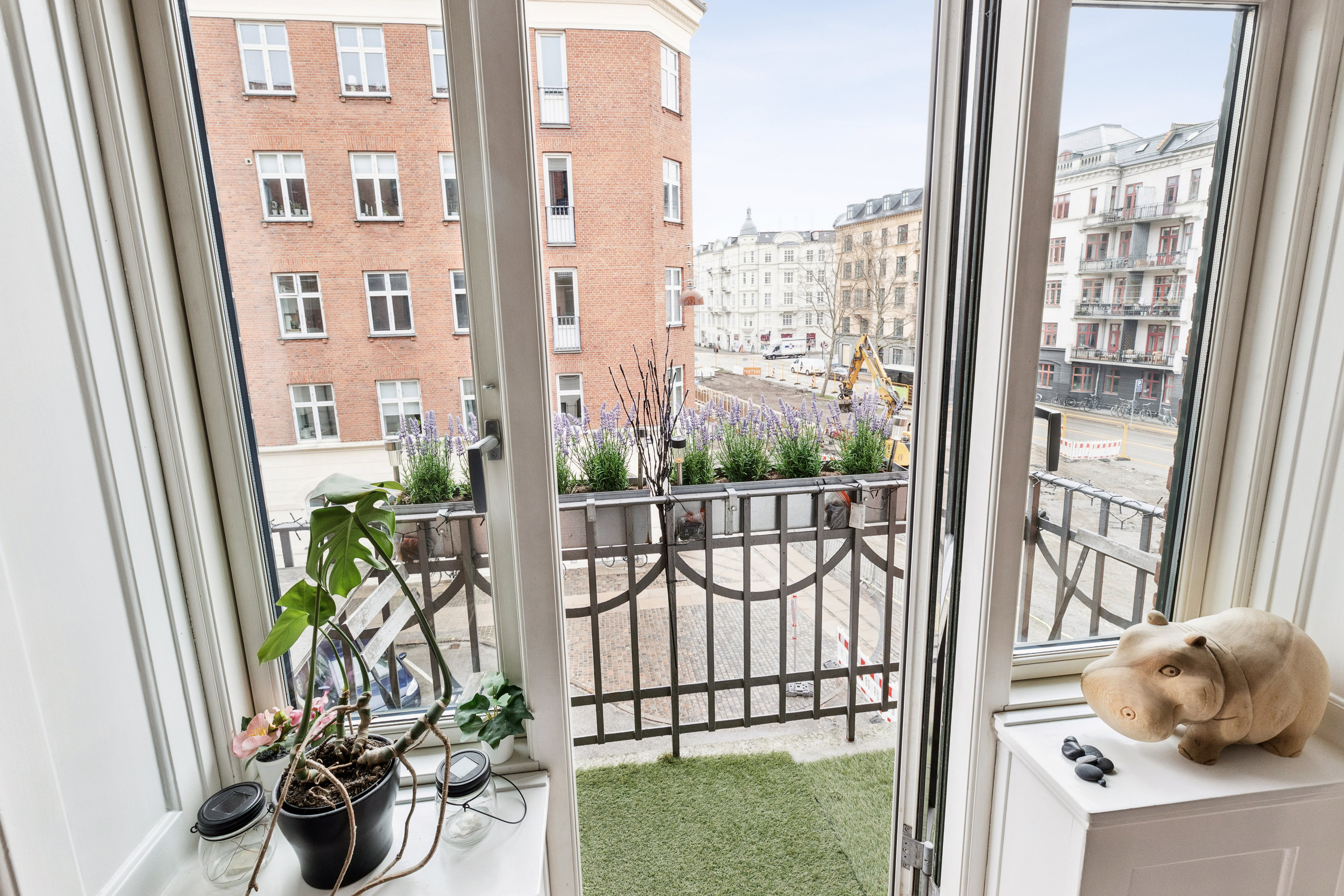 Fremhævet stue billede i fuldskærmstilstand. Billede af Strandboulevarden 95, 2. th., 2100 København Ø
