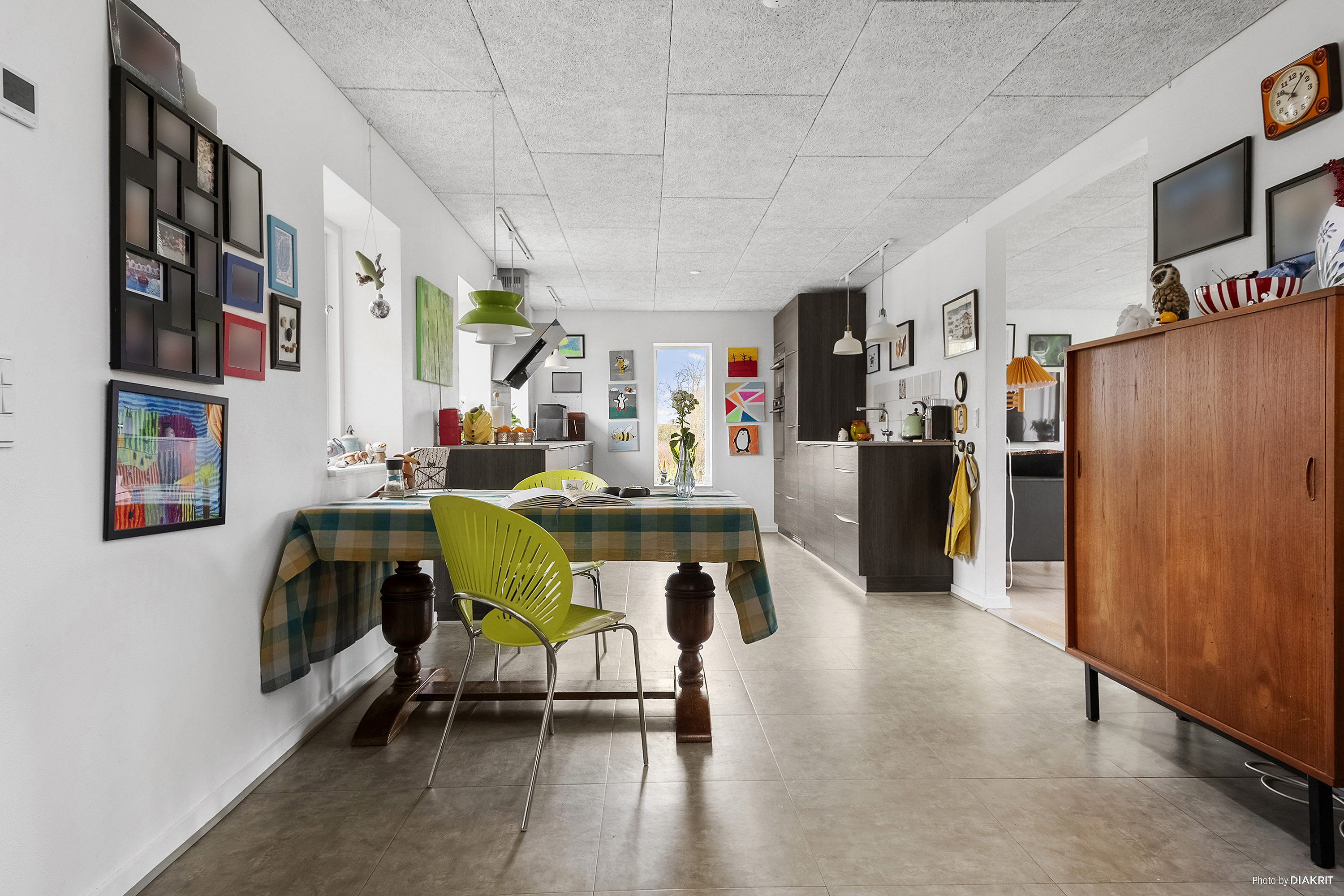 Fremhævet spisestue billede i fuldskærmstilstand. Billede af Morsholt Mosevej 1, Morsholt, 8300 Odder