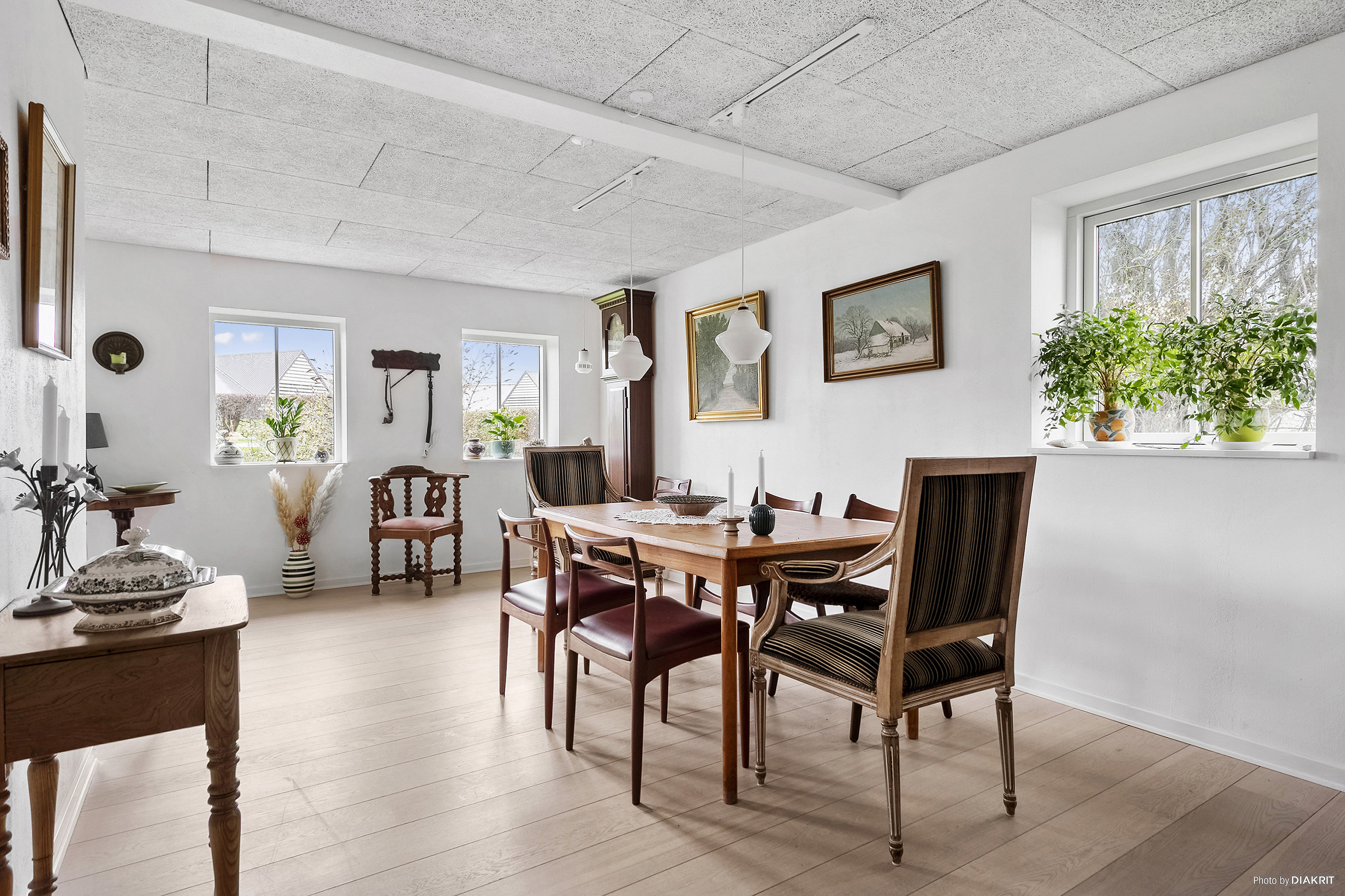 Fremhævet spisestue billede i fuldskærmstilstand. Billede af Morsholt Mosevej 1, Morsholt, 8300 Odder