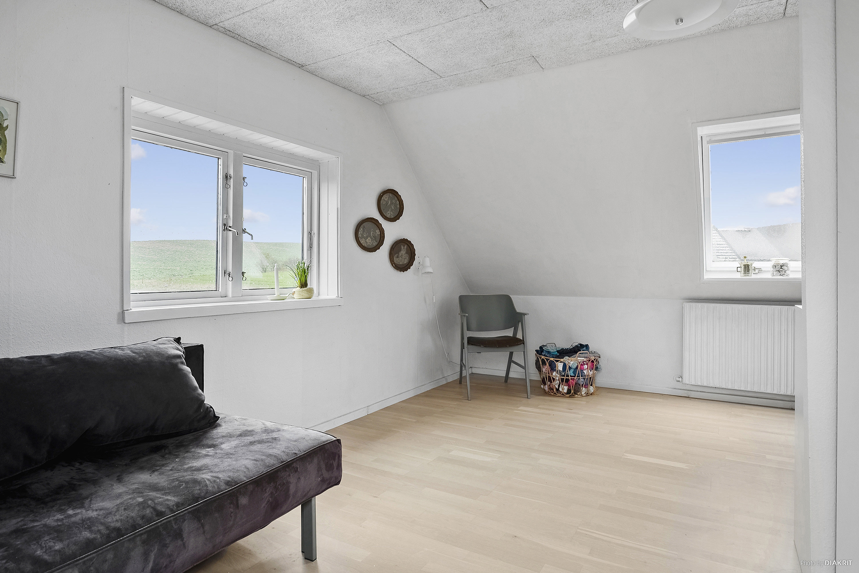 Fremhævet stue billede i fuldskærmstilstand. Billede af Morsholt Mosevej 1, Morsholt, 8300 Odder