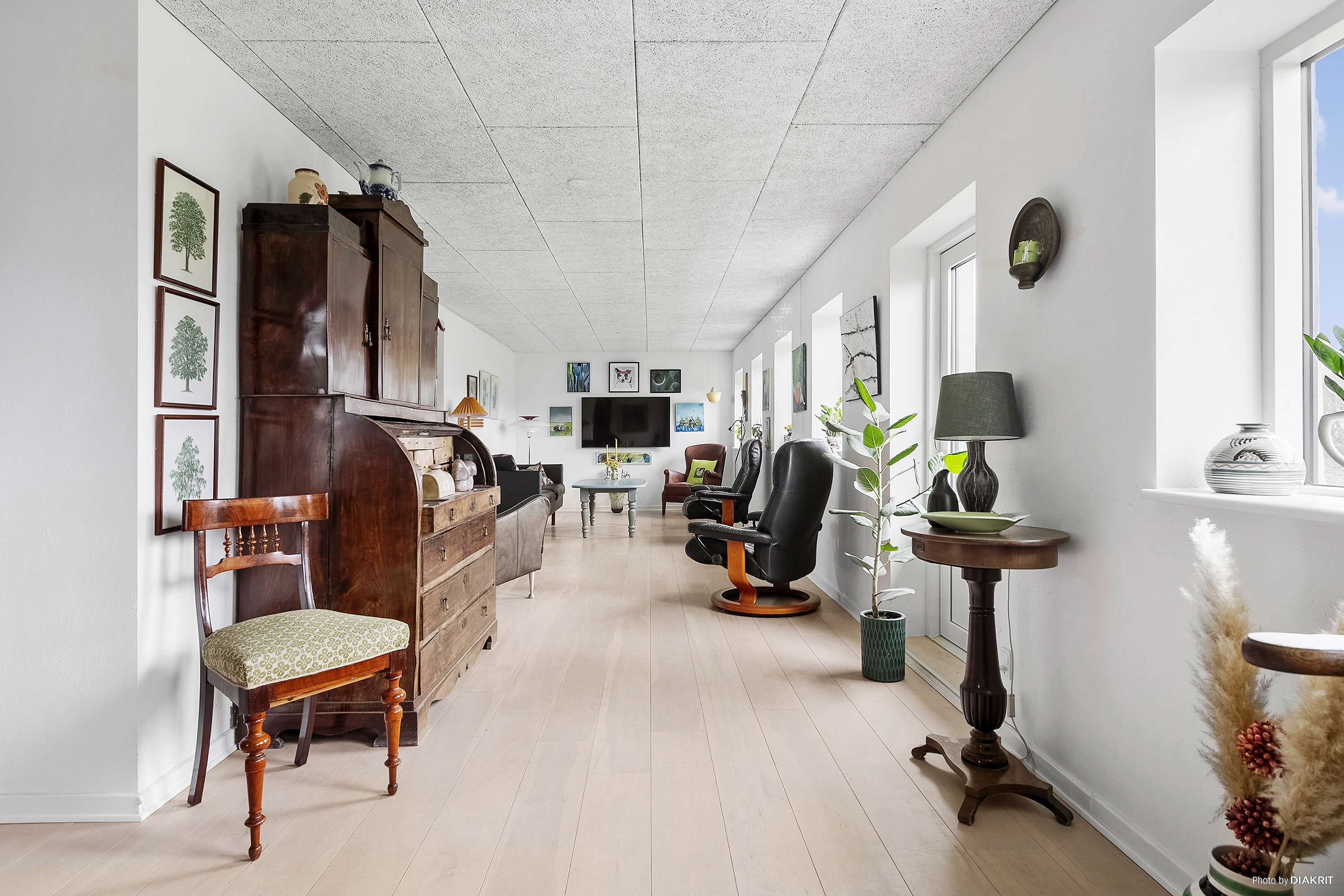 Fremhævet stue billede i fuldskærmstilstand. Billede af Morsholt Mosevej 1, Morsholt, 8300 Odder