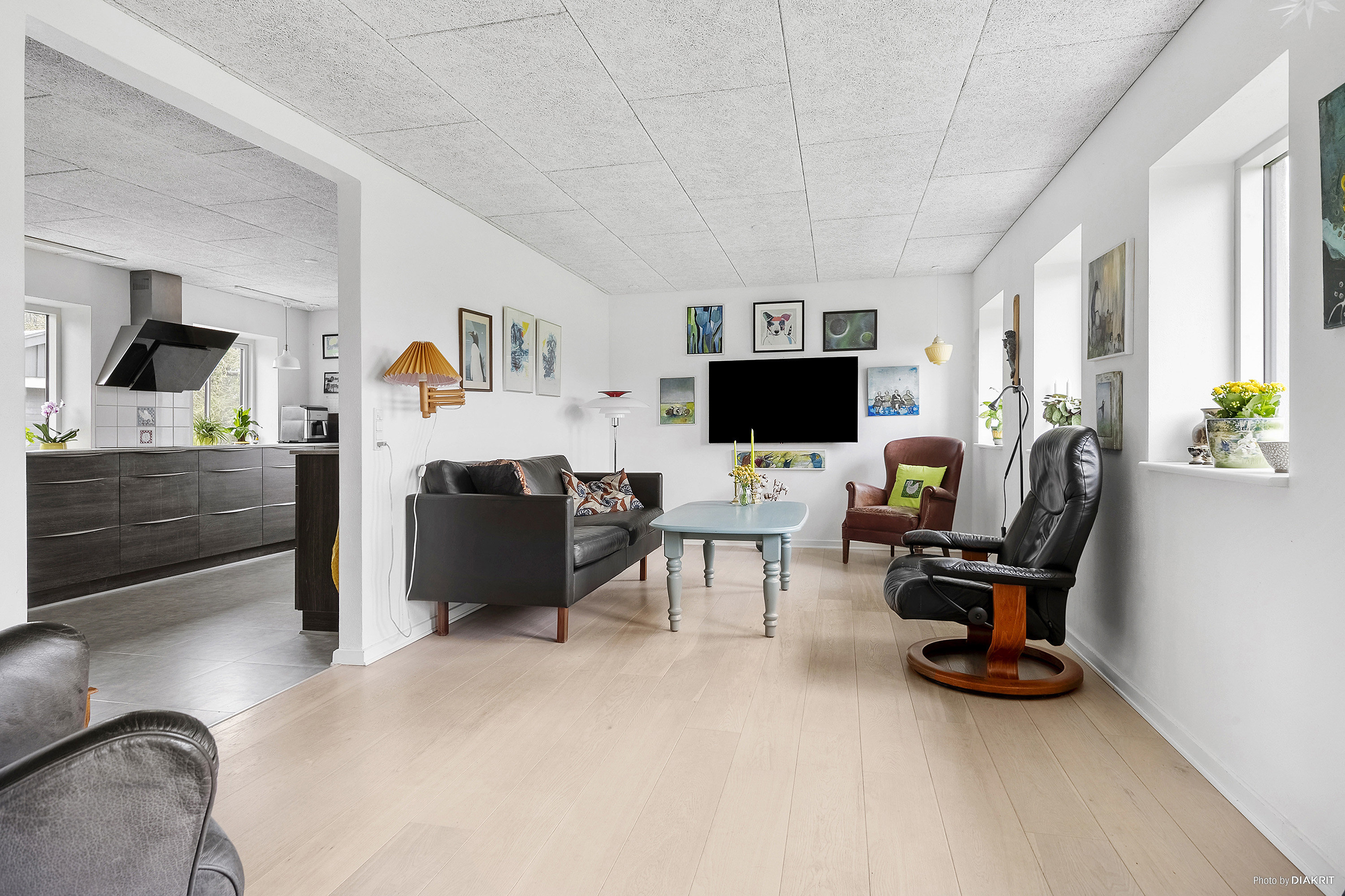 Fremhævet stue billede i fuldskærmstilstand. Billede af Morsholt Mosevej 1, Morsholt, 8300 Odder