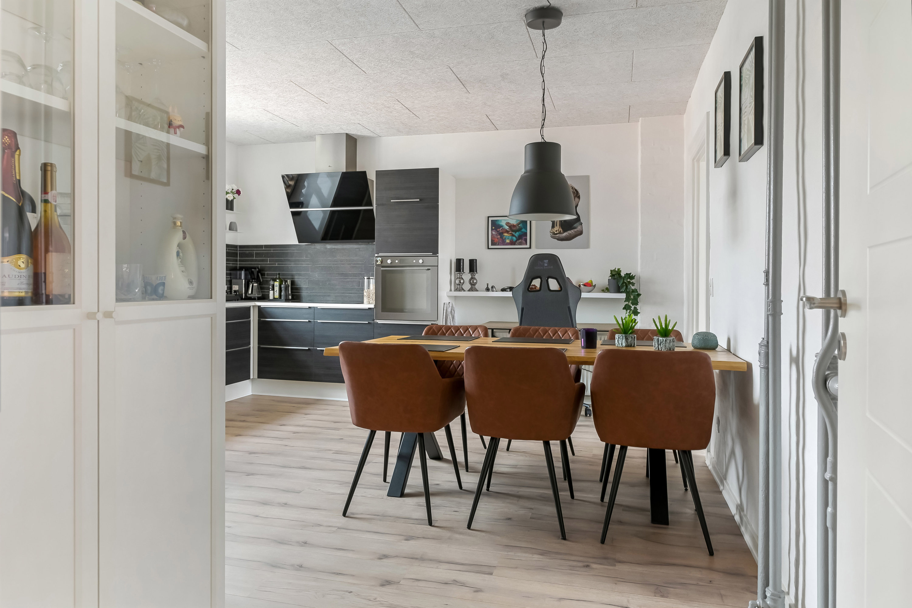 Fremhævet stue billede i fuldskærmstilstand. Billede af Nygårdsvej 129, 2. th., 6700 Esbjerg