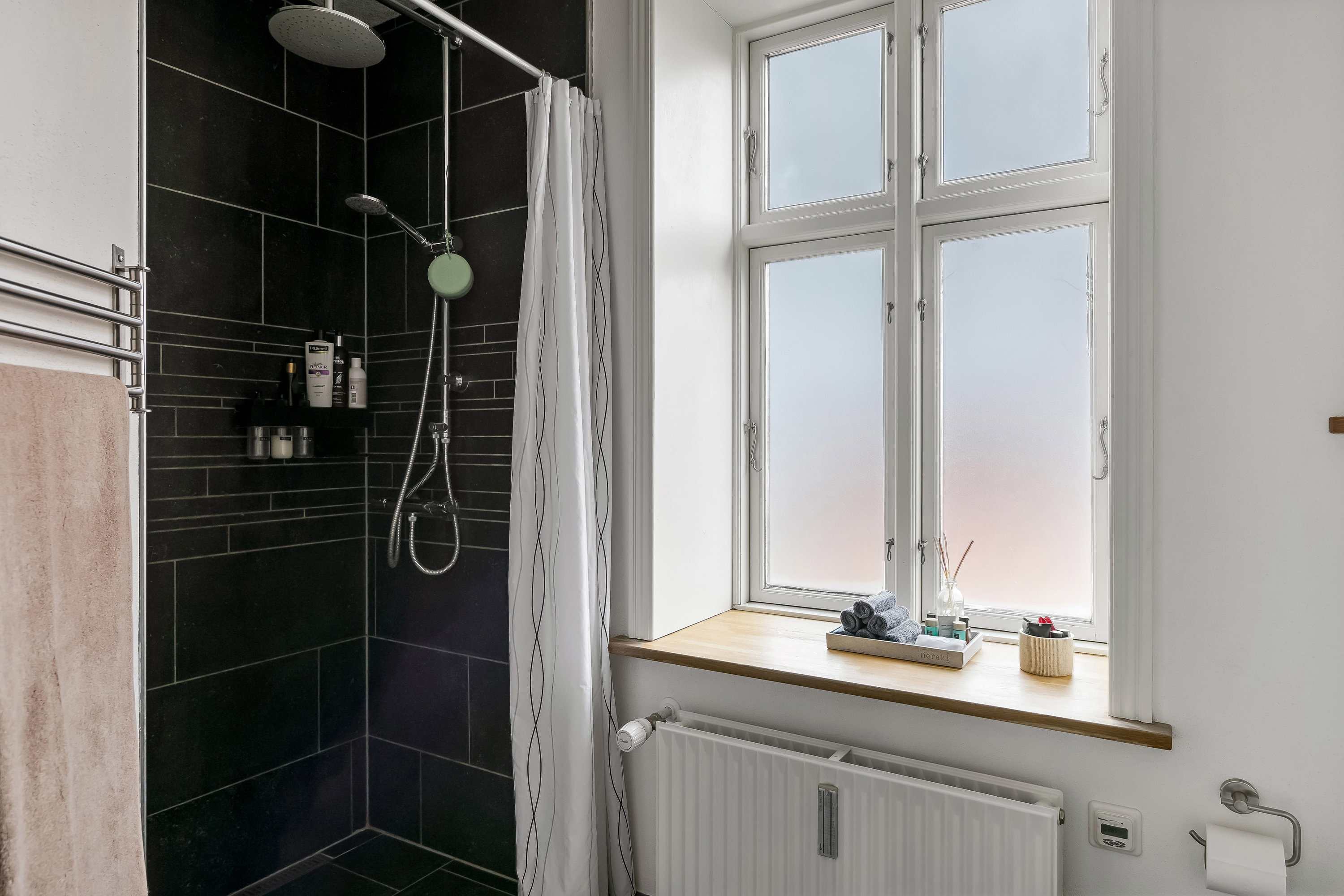 Fremhævet badeværelse billede i fuldskærmstilstand. Billede af Nygårdsvej 129, 2. th., 6700 Esbjerg