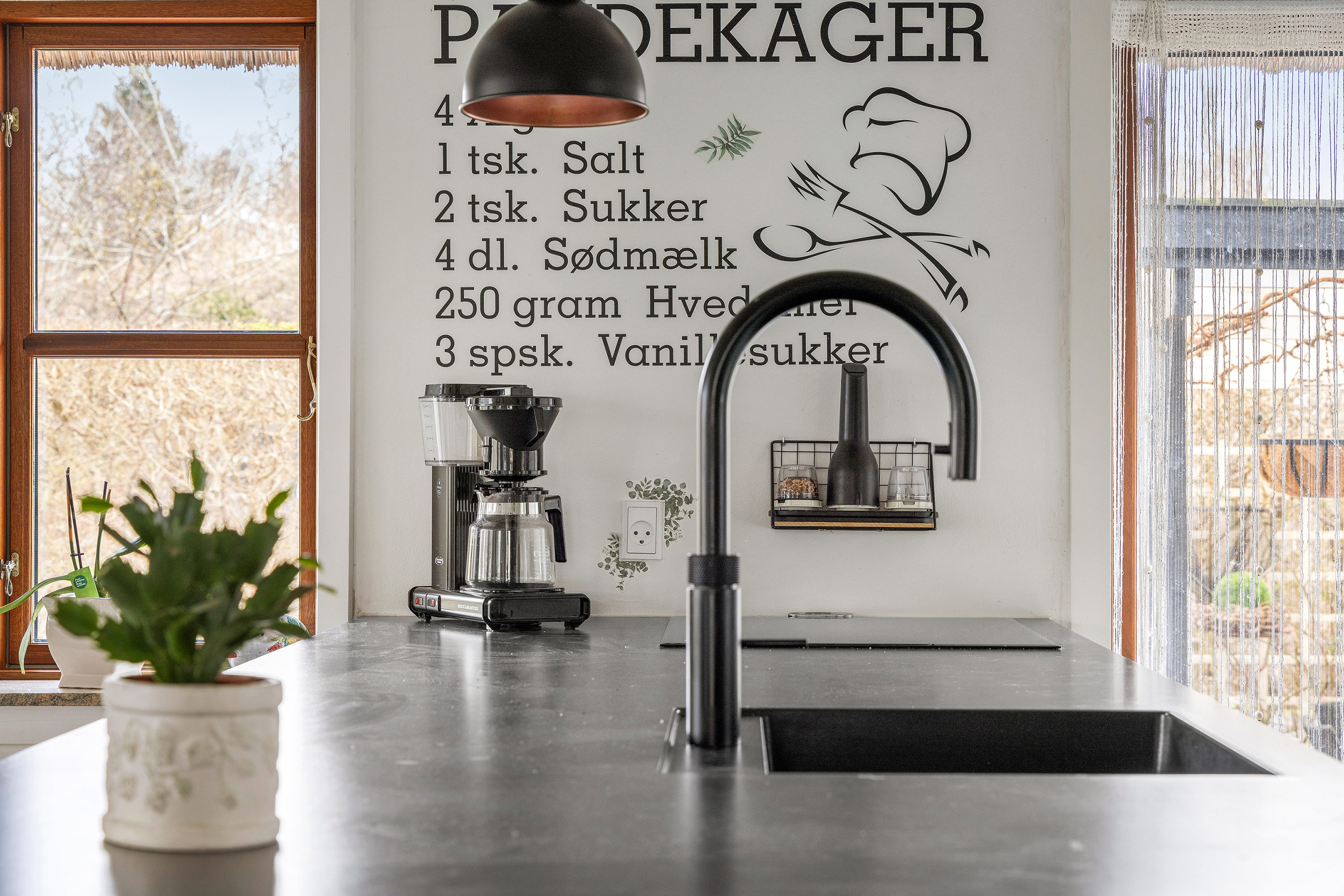 Fremhævet køkken alrum billede i fuldskærmstilstand. Billede af Egestien 2, Kulhuse, 3630 Jægerspris