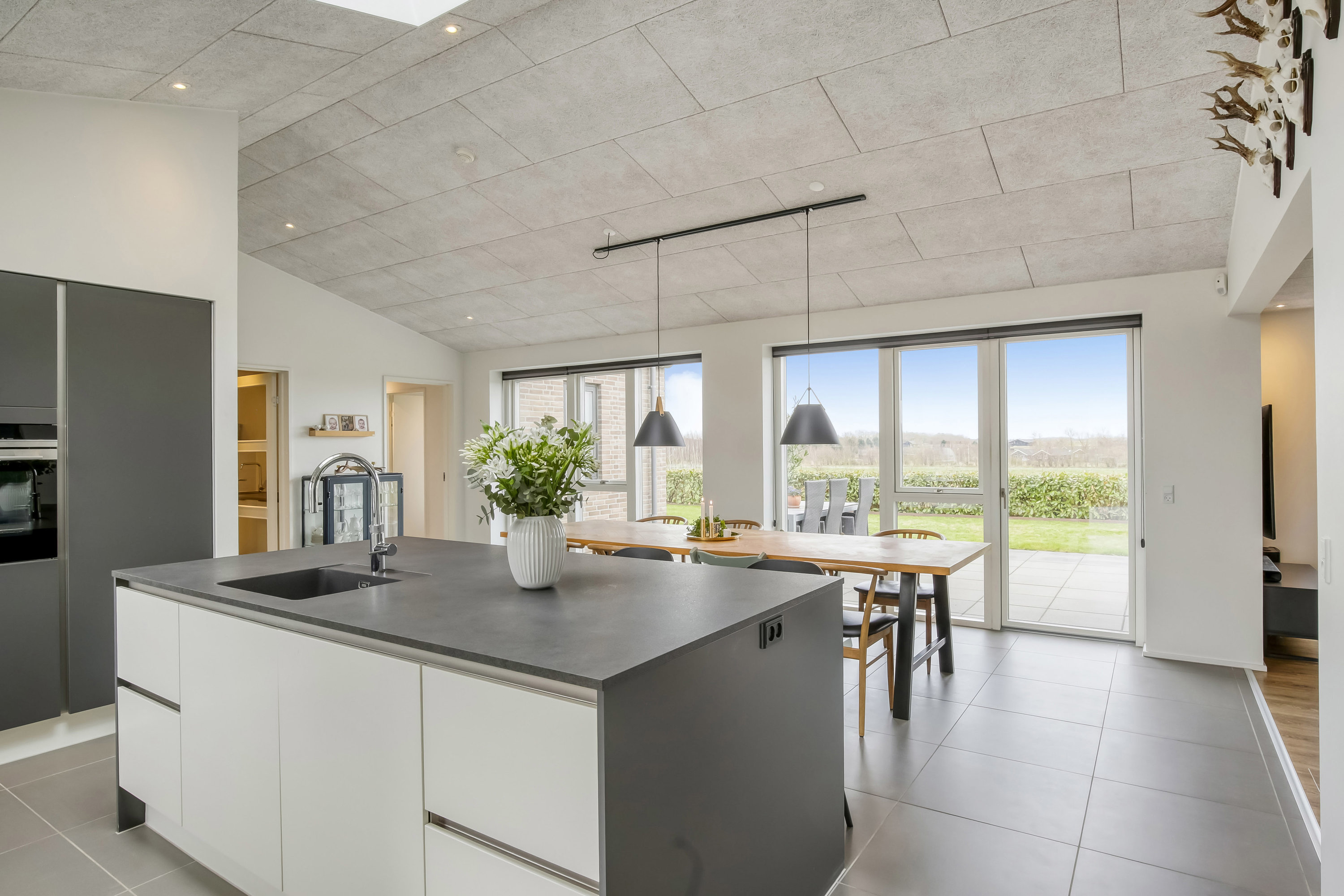 Fremhævet køkken billede i fuldskærmstilstand. Billede af Ramskovvej 22, 8500 Grenaa