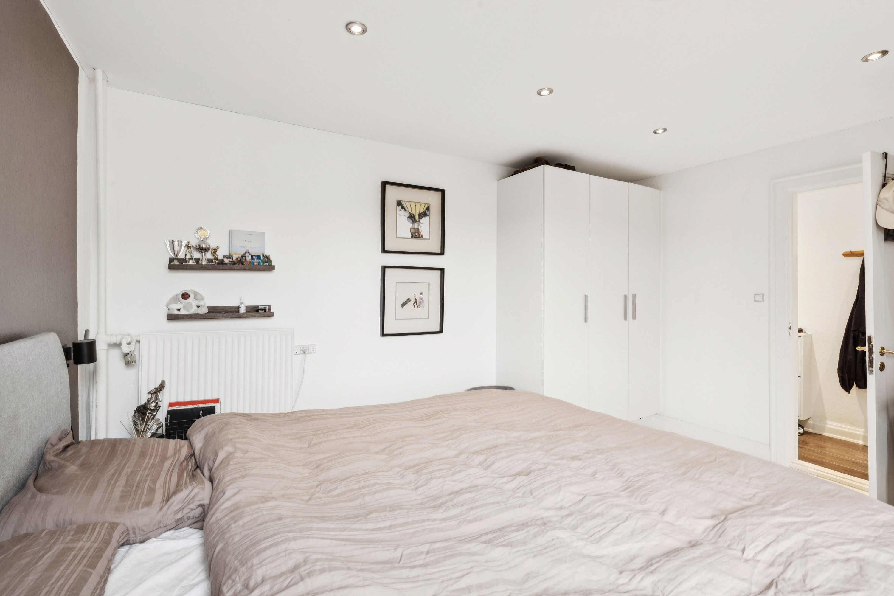 Fremhævet værelse billede i fuldskærmstilstand. Billede af Herluf Trolles Gade 10, 3. th., 9000 Aalborg