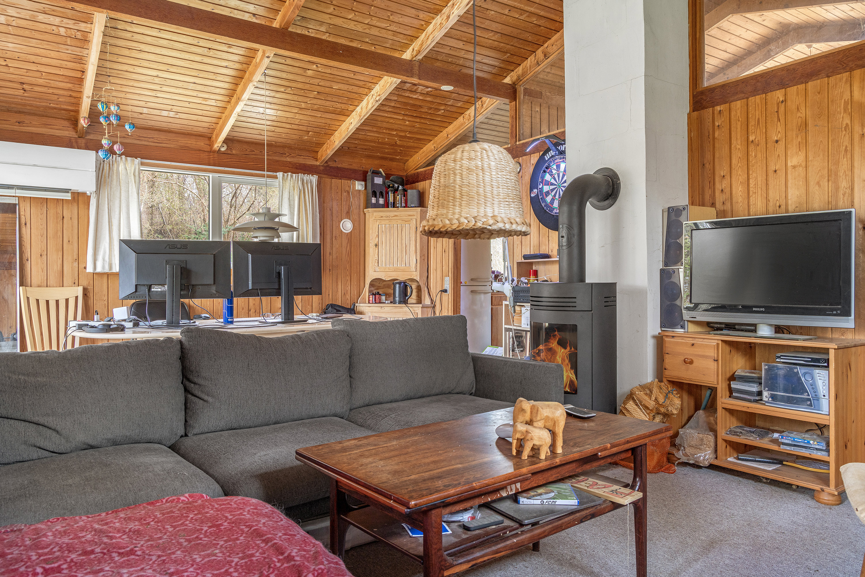 Fremhævet stue billede i fuldskærmstilstand. Billede af Lysebjergvej 5, Tørslev Hage, 3630 Jægerspris